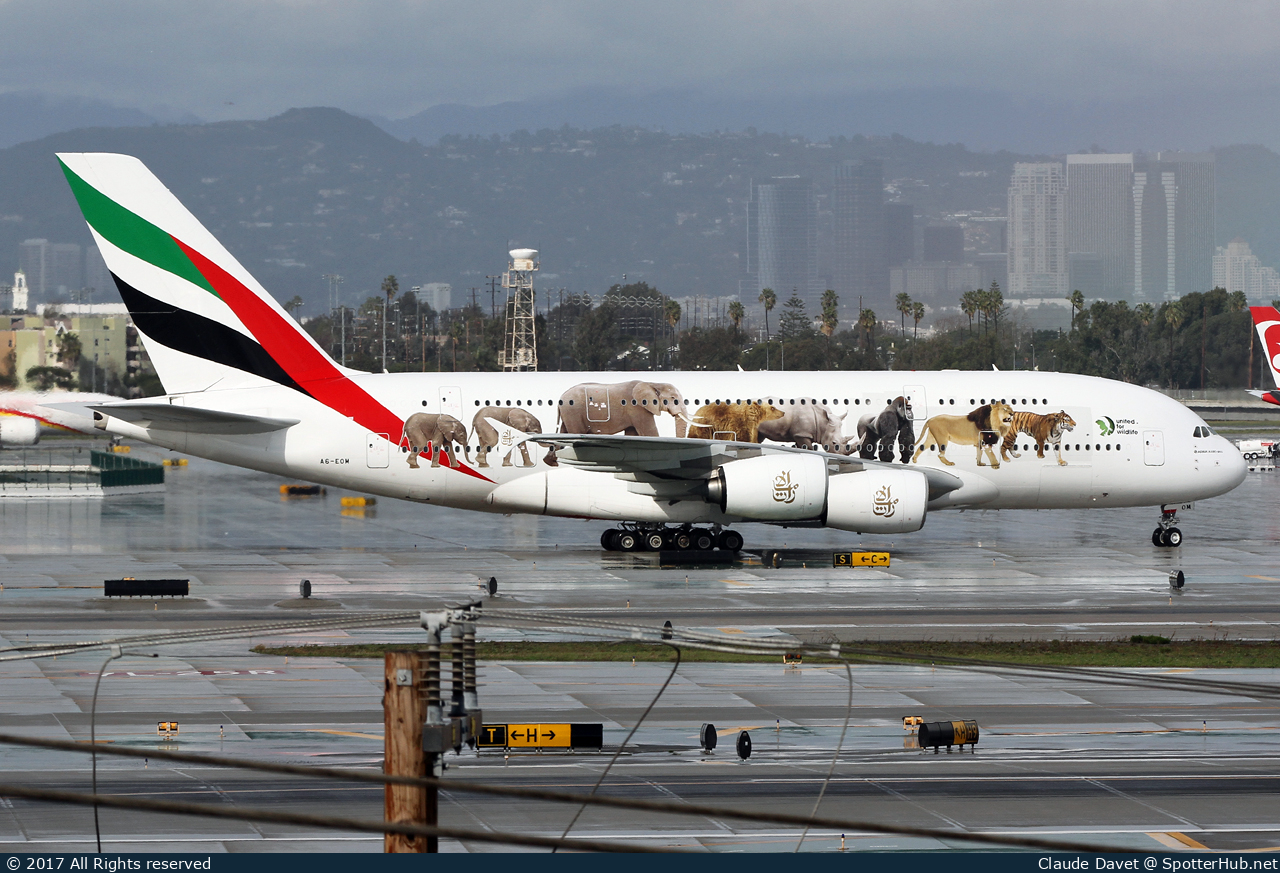 Photo of A6-EOM - Airbus A380-861 operated by Emirates