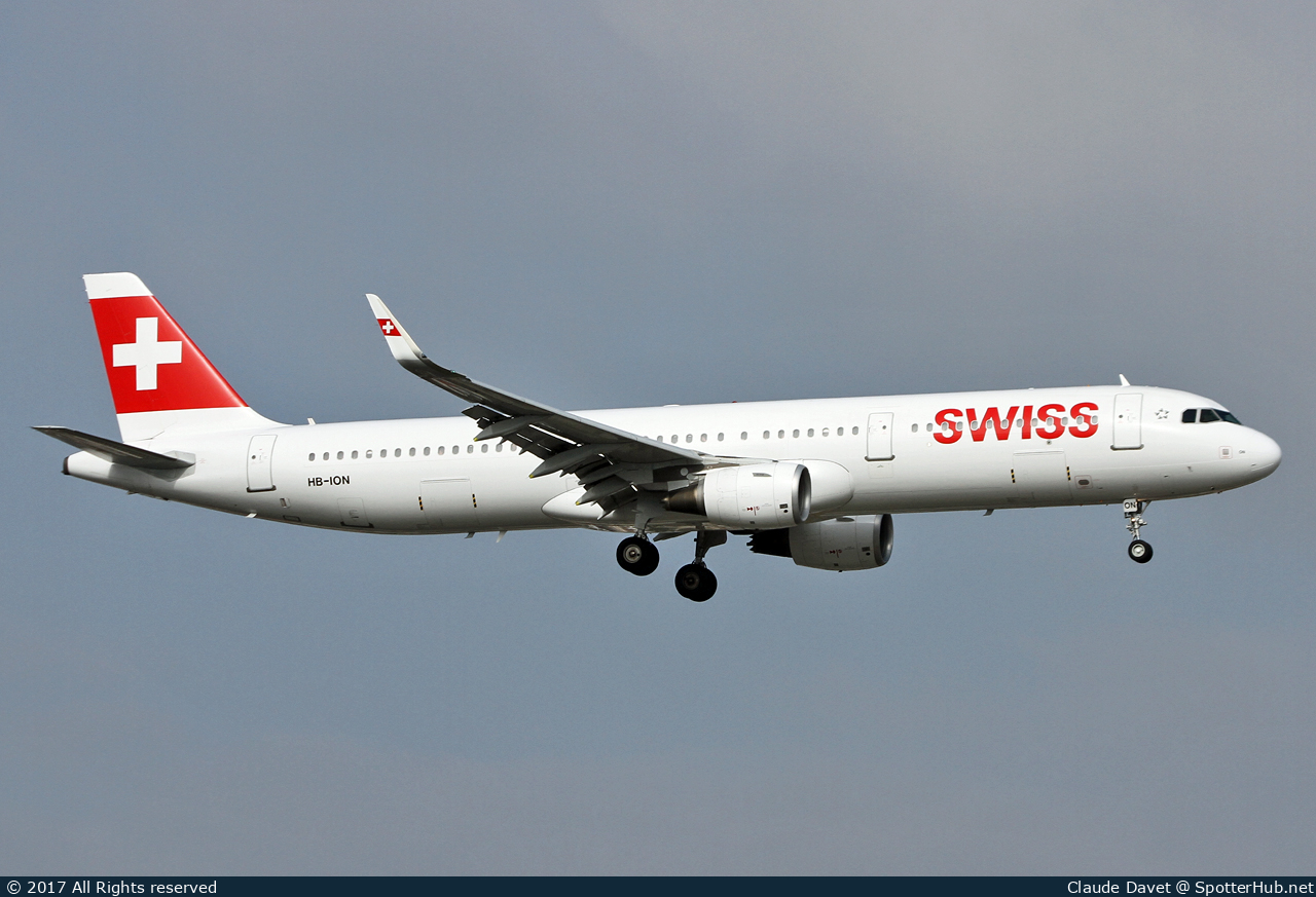 Photo of HB-ION - Airbus A321-212 operated by Swiss International Air Lines