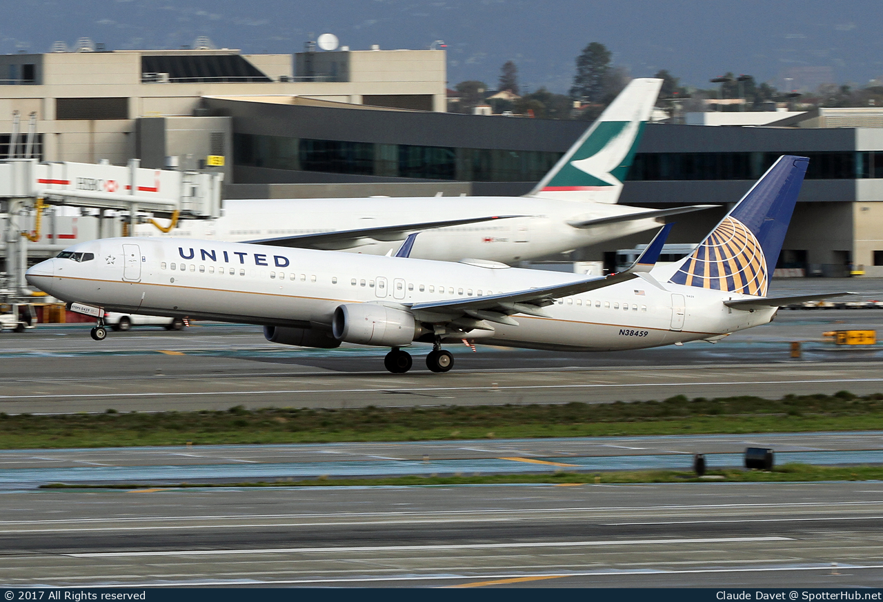 Photo of N38459 - Boeing 737-924(ER) operated by United Airlines