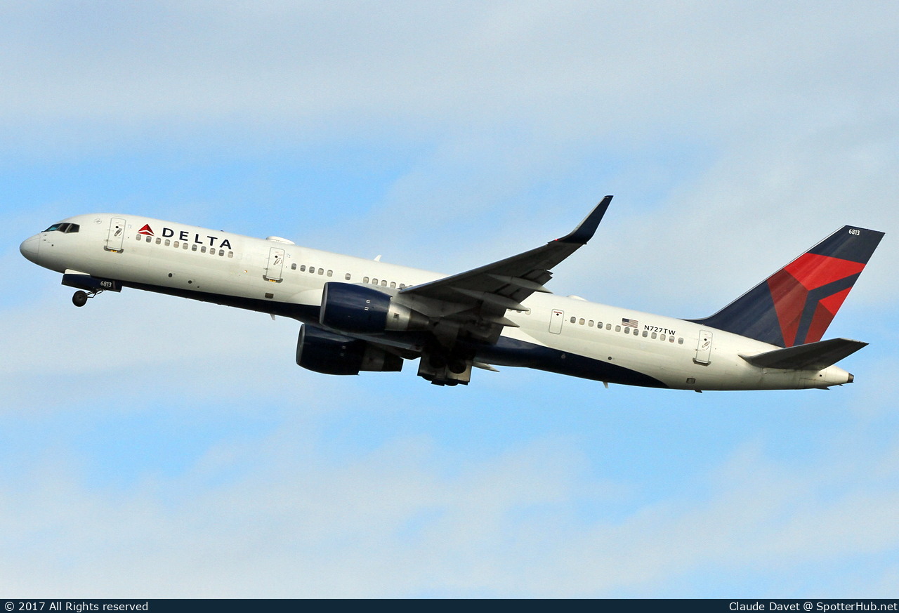 Photo of N727TW - Boeing 757-231 operated by Delta Air Lines