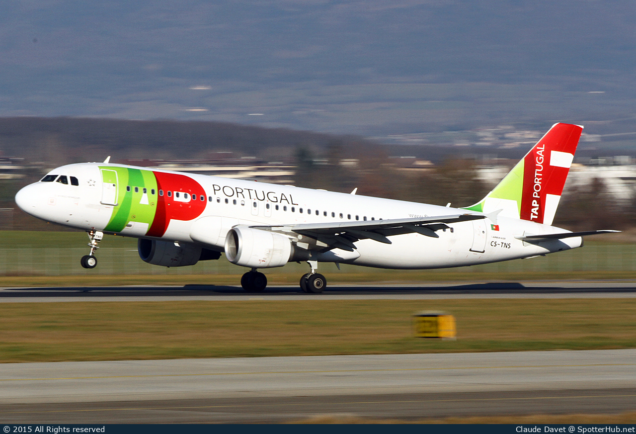 Photo of CS-TNS - Airbus A320-214 operated by TAP Air Portugal