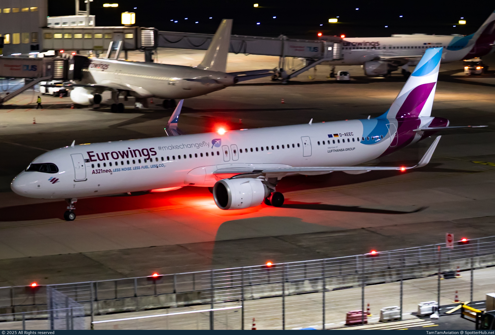 Photo of D-AEEC - Airbus A321-251NX operated by Eurowings