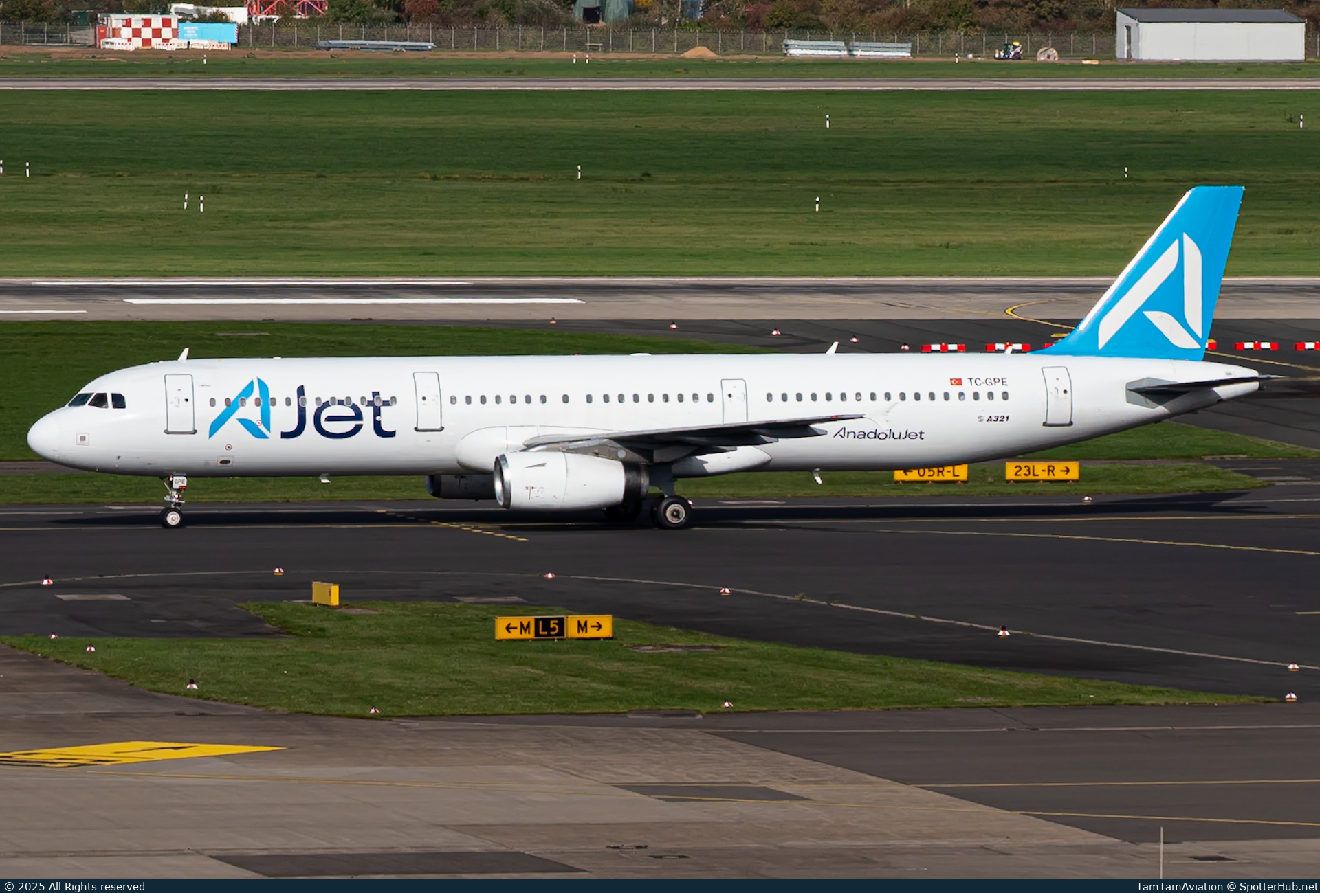 Photo of TC-GPE - Airbus A321-231 operated by AJet (opb BBN Airlines)