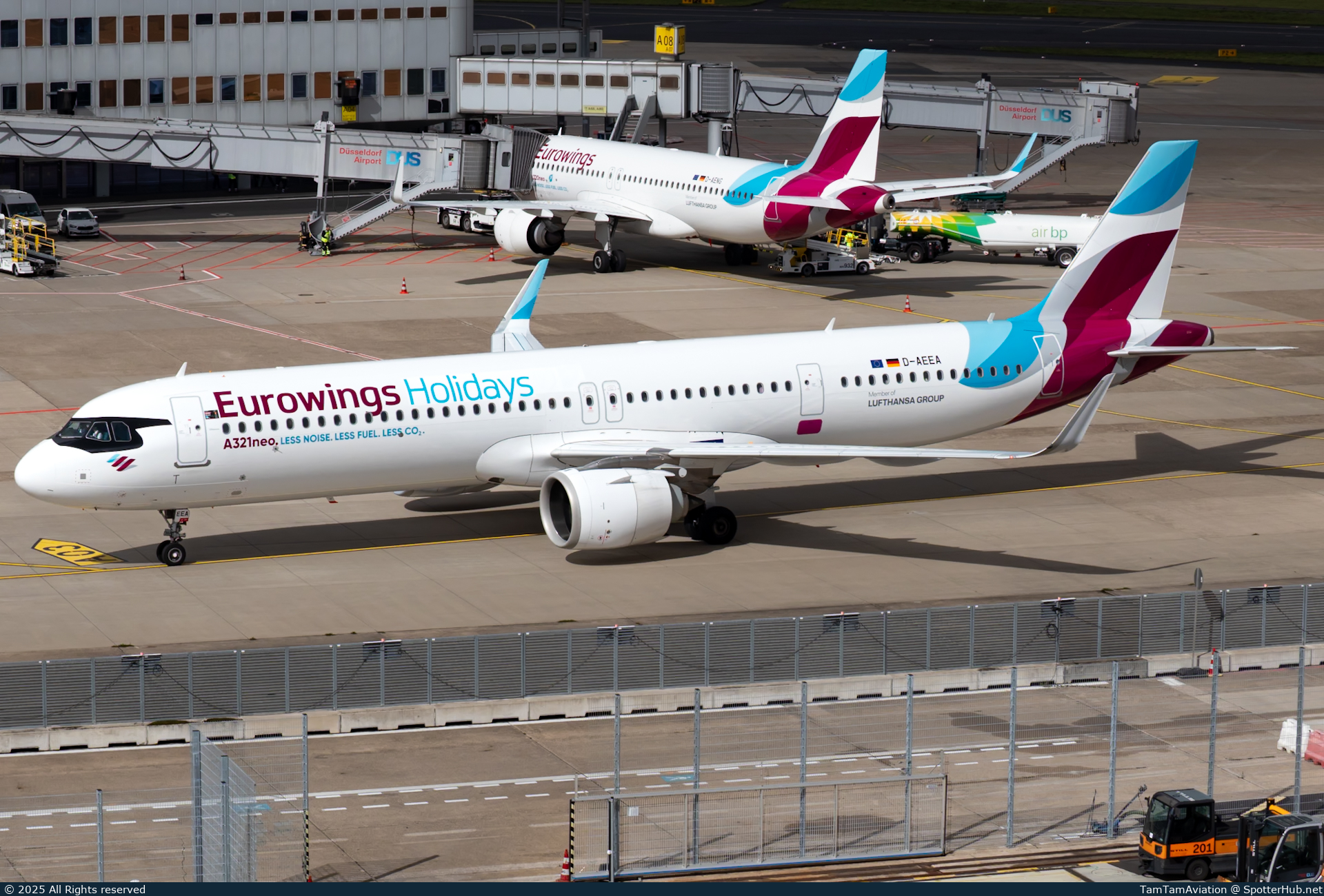 Photo of D-AEEA - Airbus A321-251NX operated by Eurowings