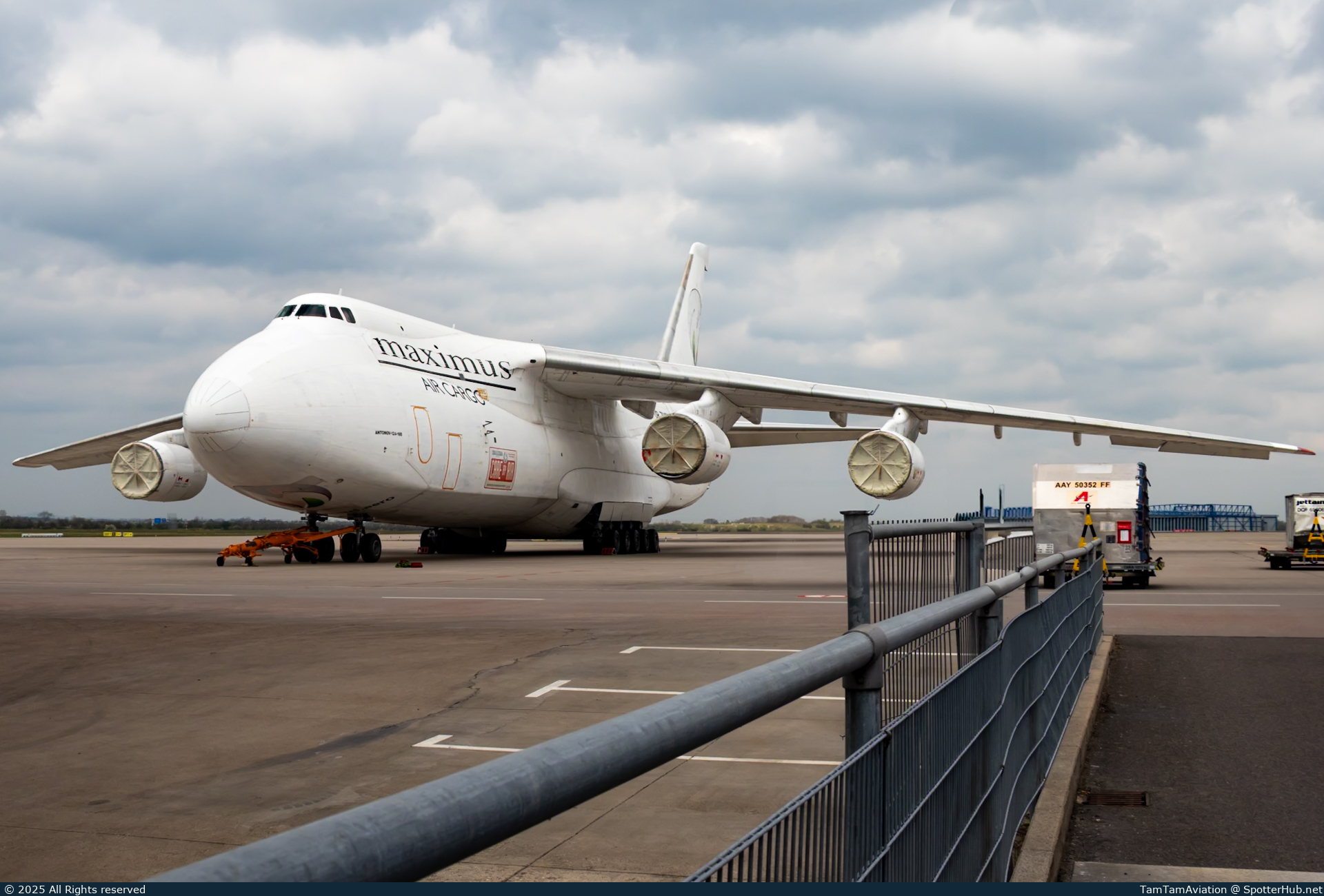 Photo of UR-ZYD - Antonov An-124-100 Ruslan operated by Maximus Air Cargo