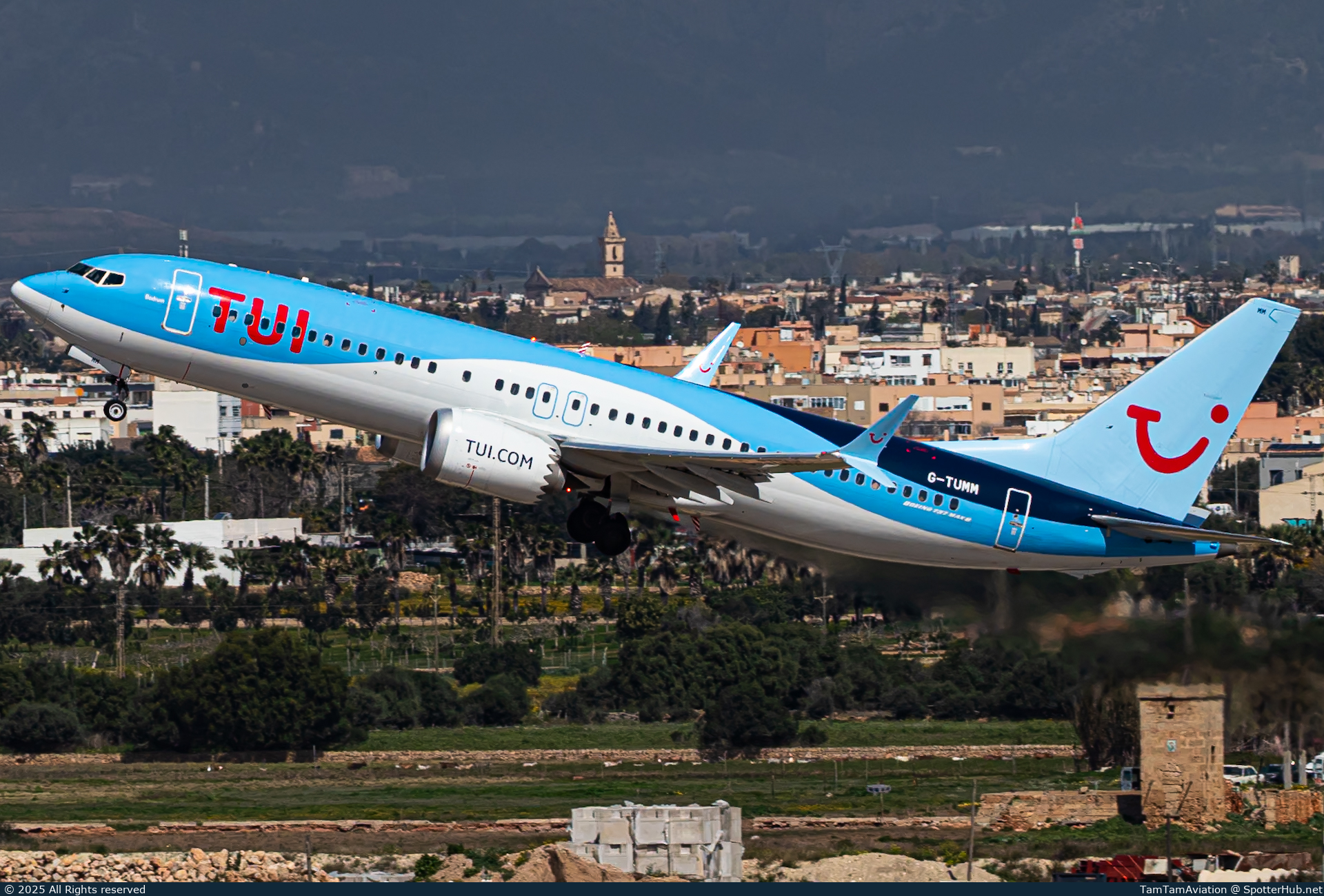 Photo of G-TUMM - Boeing 737 MAX 8 operated by TUI Airways