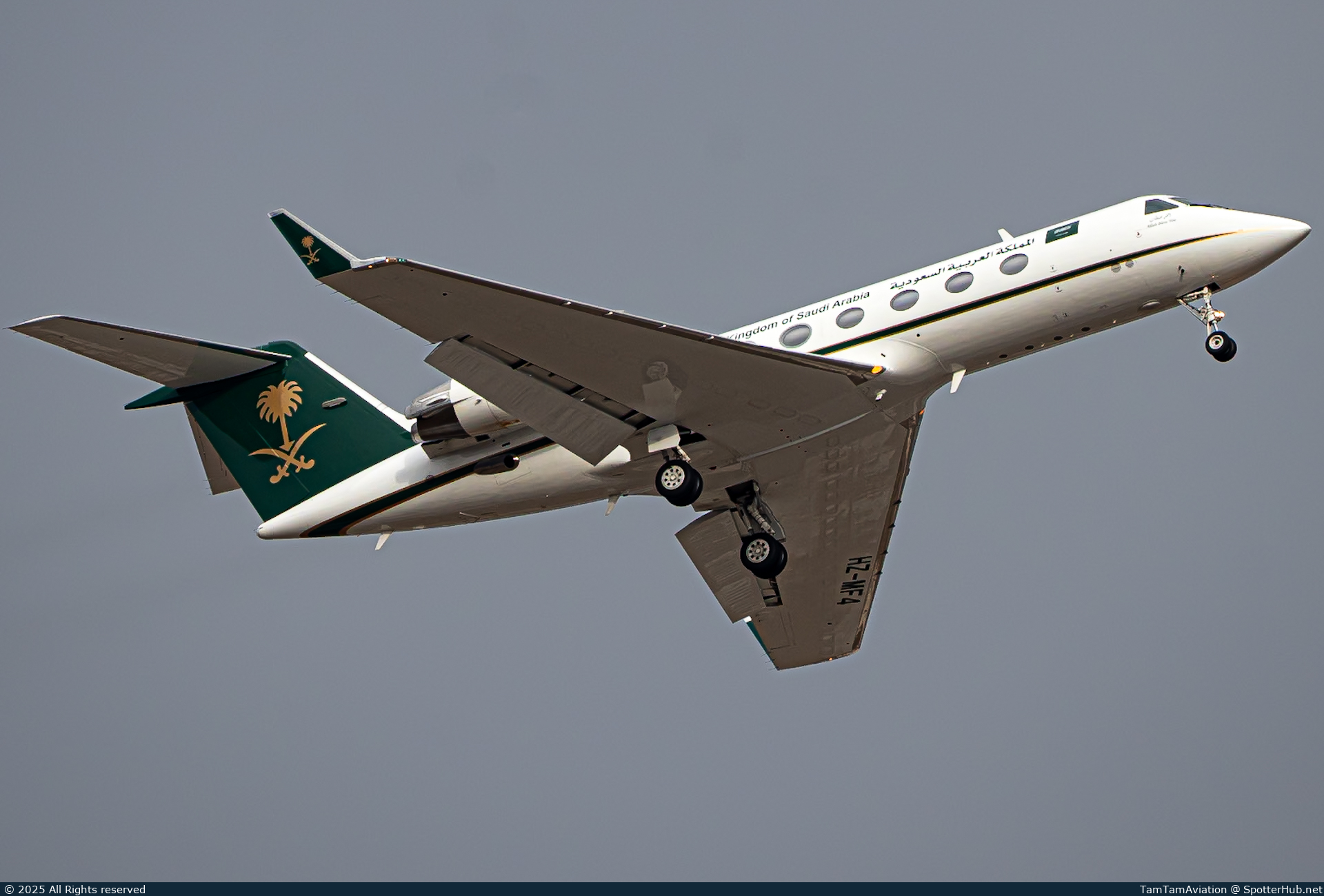 Photo of HZ-MF4 - Gulfstream GIV-SP (G300) operated by Saudi Ministry of Finance and Economy