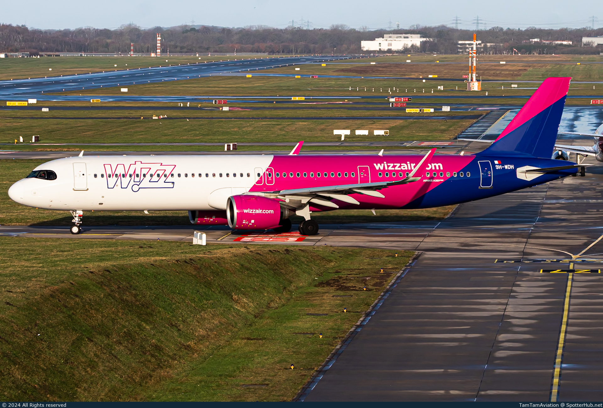 Photo of 9H-WDH - Airbus A321-271NX operated by Wizz Air Malta
