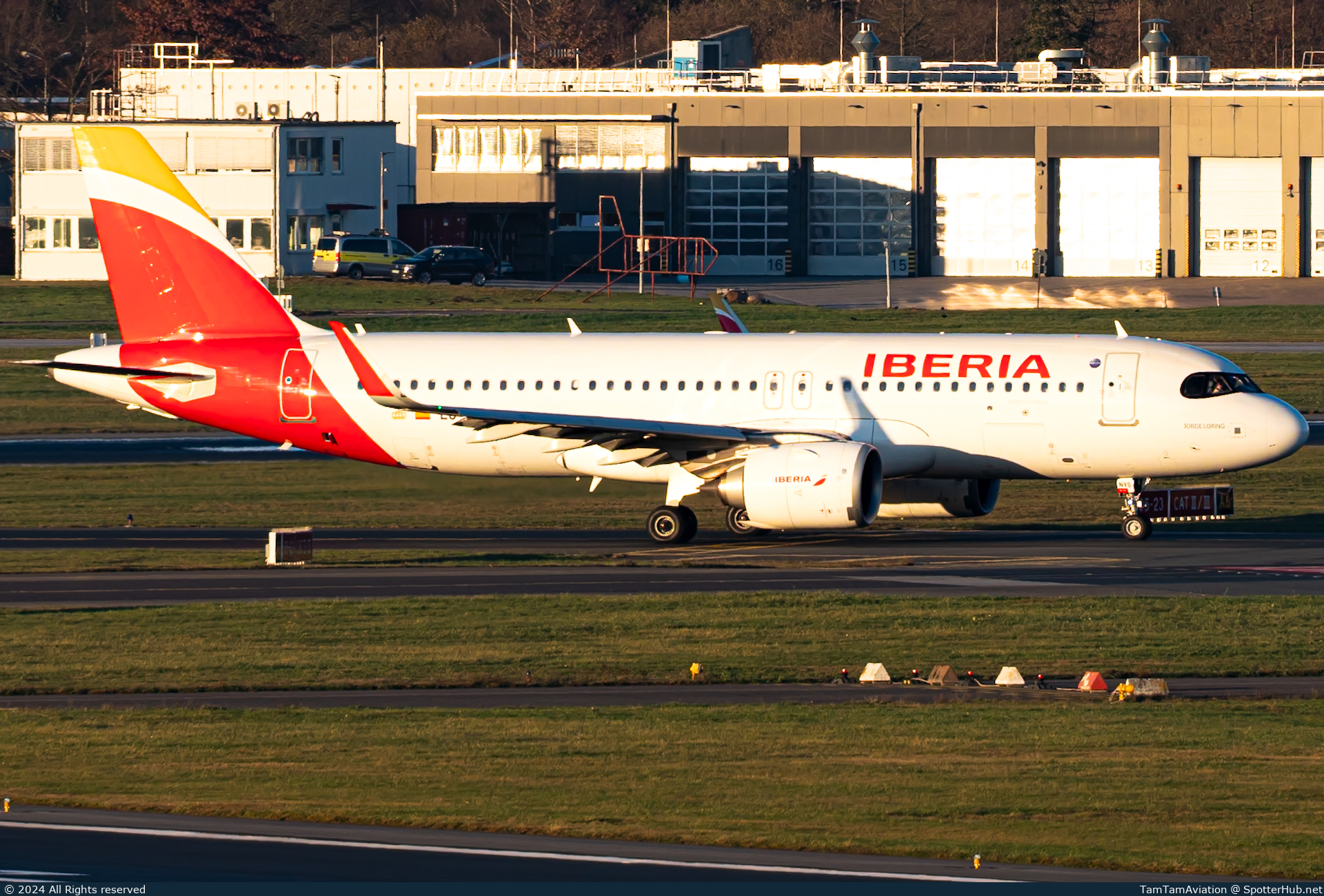 Photo of EC-NVS - Airbus A320-251N operated by Iberia