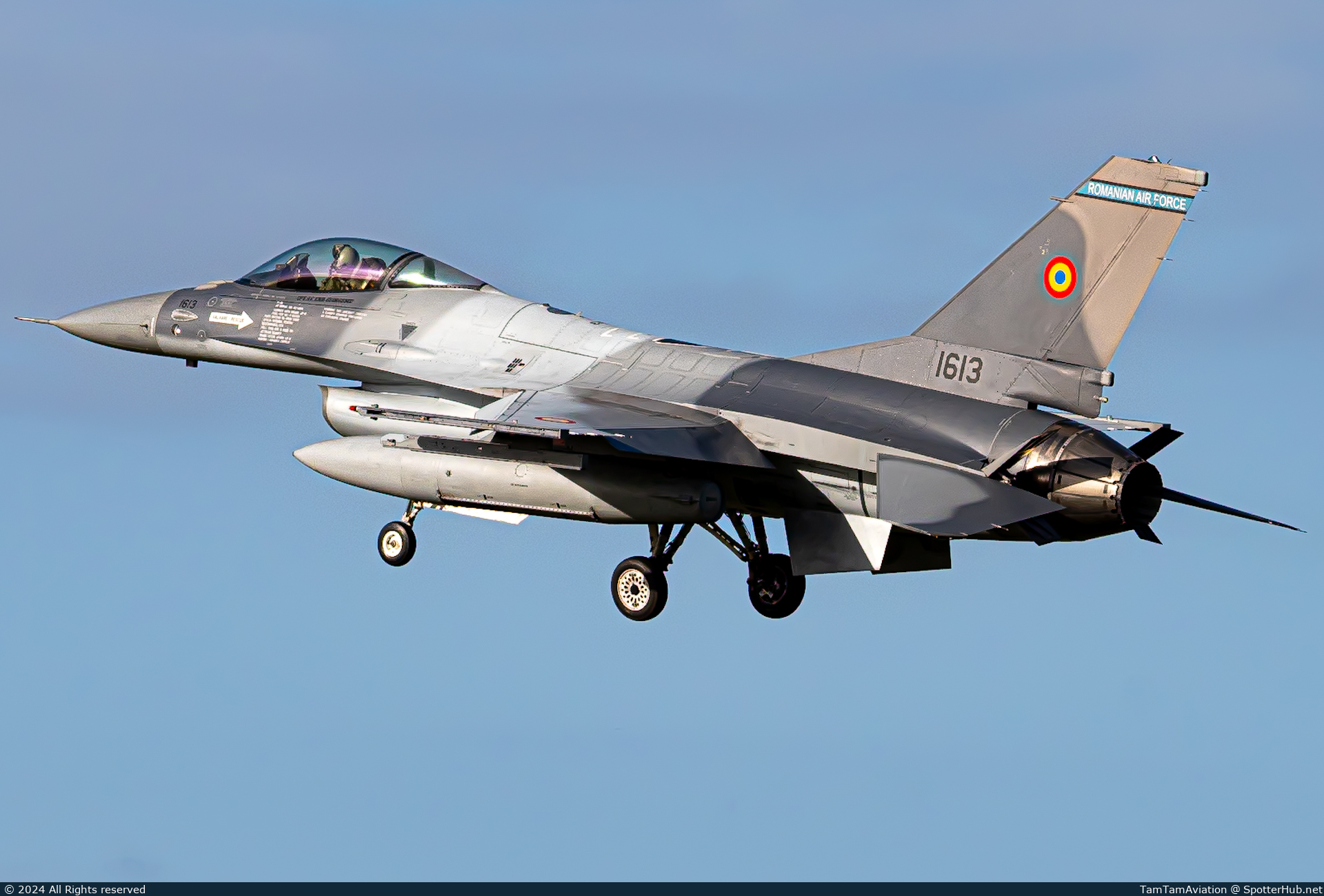 Photo of 1613 - General Dynamics F-16AM Fighting Falcon operated by Romanian Air Force