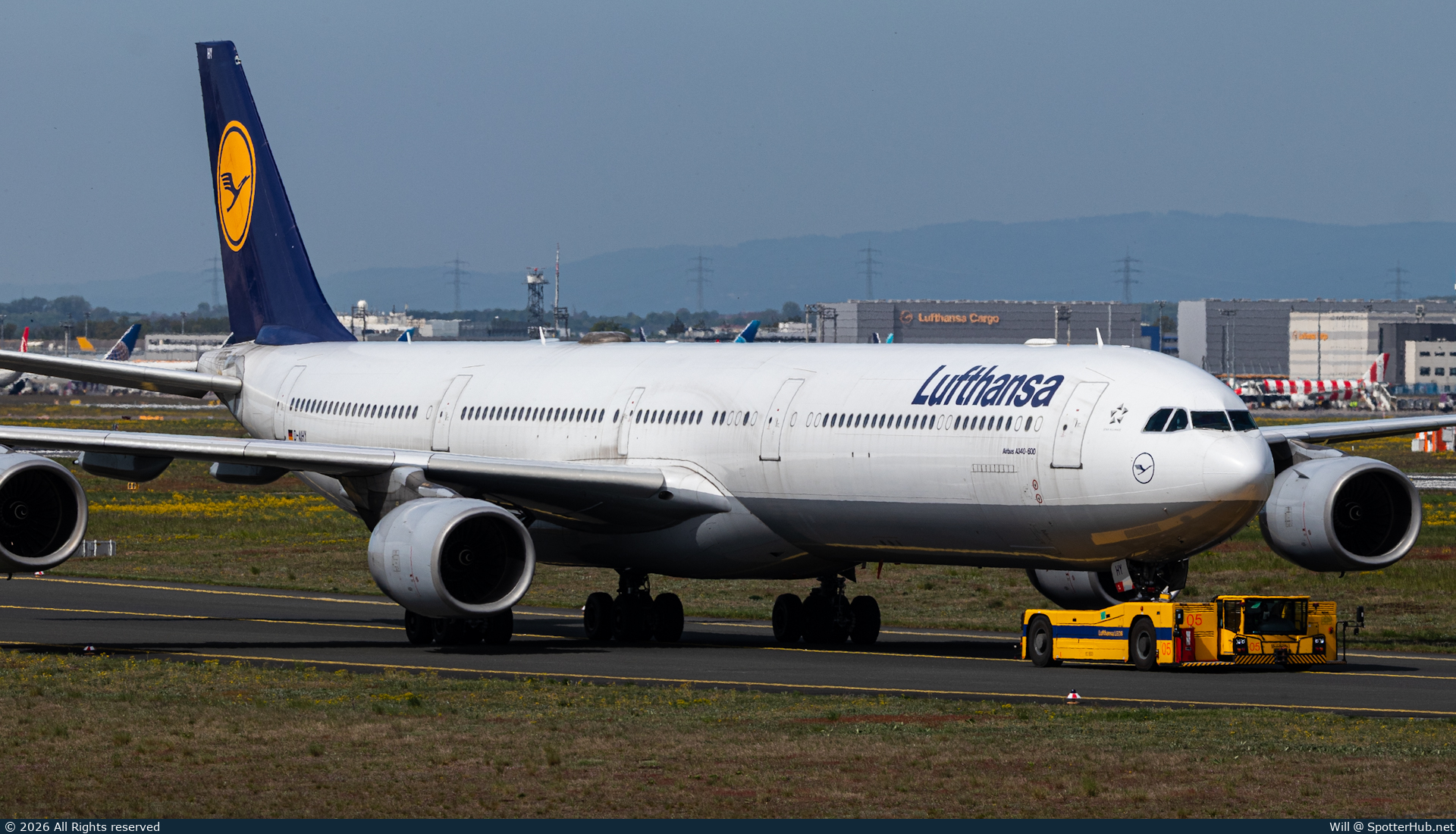 Photo of D-AIHY - Airbus A340-642 operated by Lufthansa