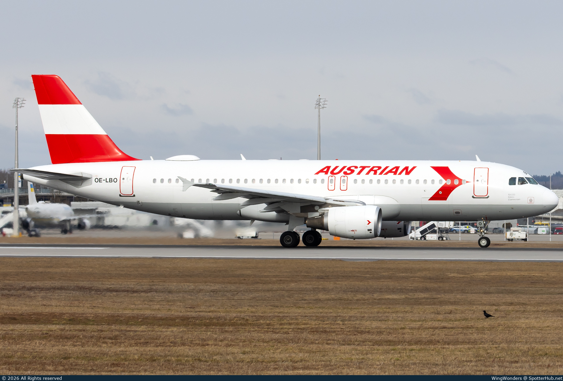 Photo of OE-LBO - Airbus A320-214 operated by Austrian Airlines