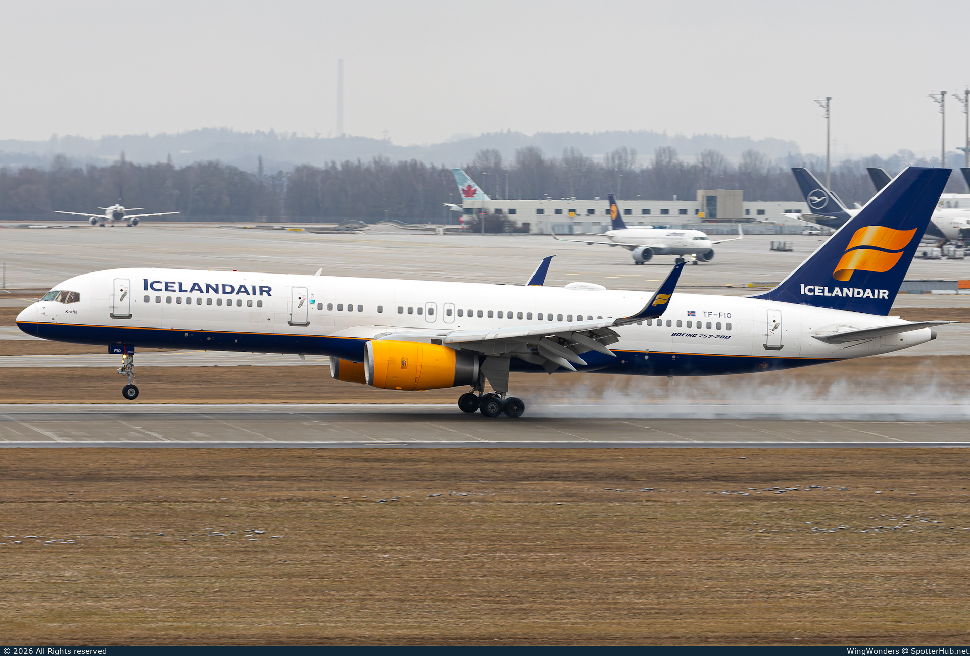 Photo of TF-FIO - Boeing 757-208 operated by Icelandair
