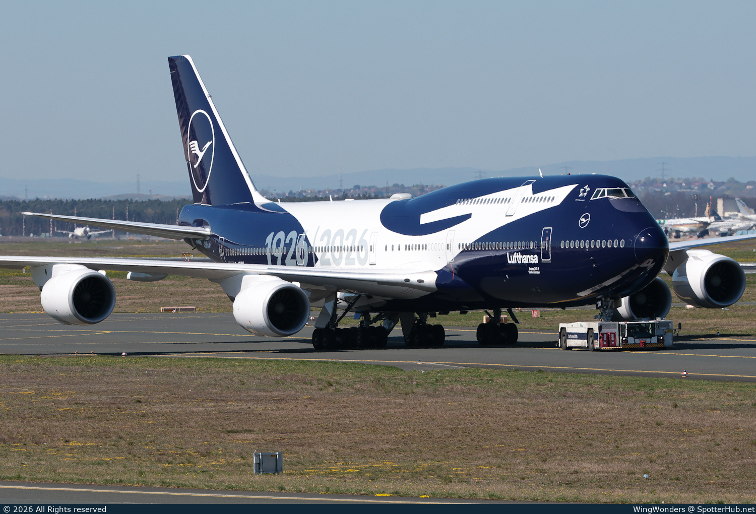 Photo of D-ABYN - Boeing 747-830 operated by Lufthansa
