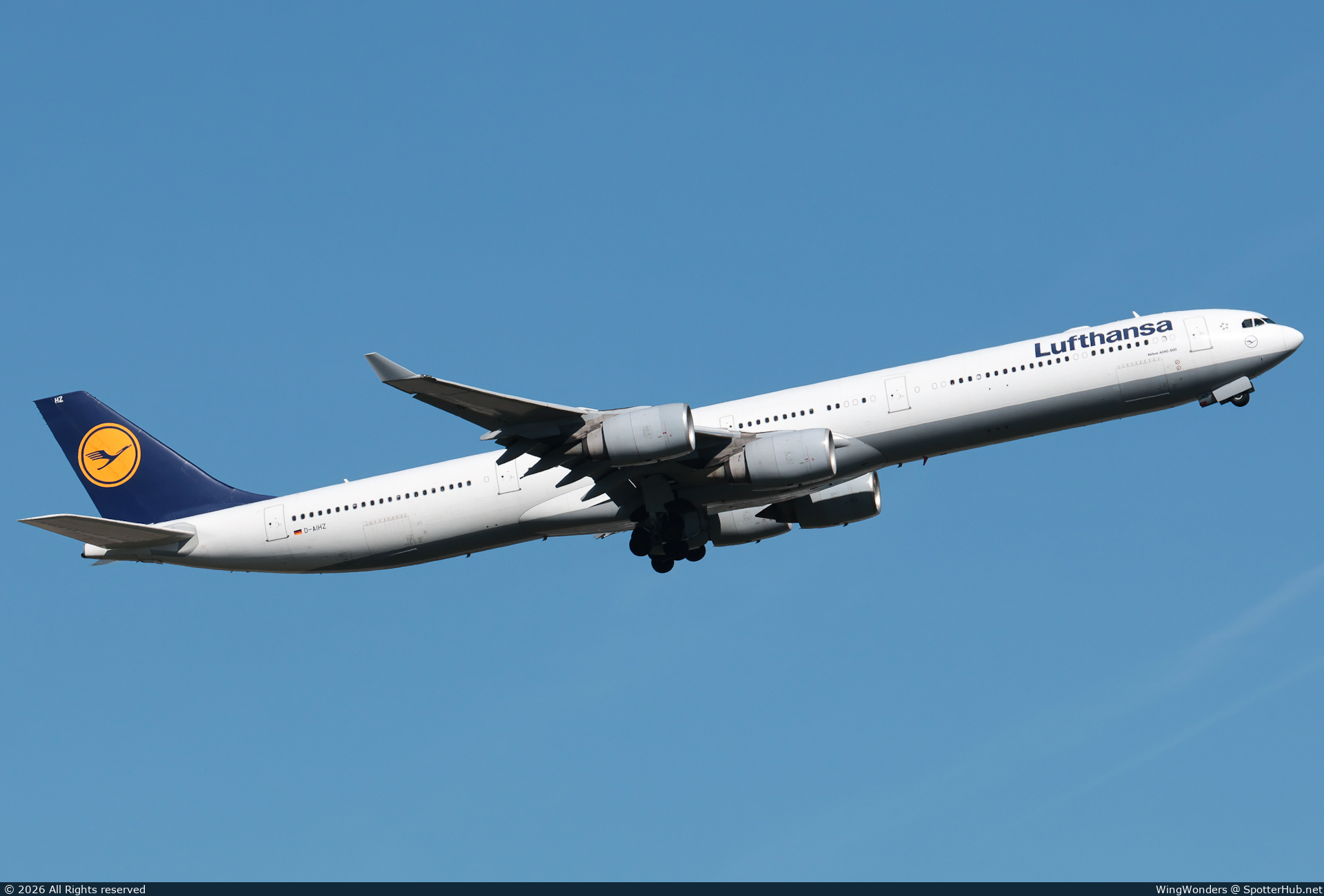 Photo of D-AIHZ - Airbus A340-642 operated by Lufthansa