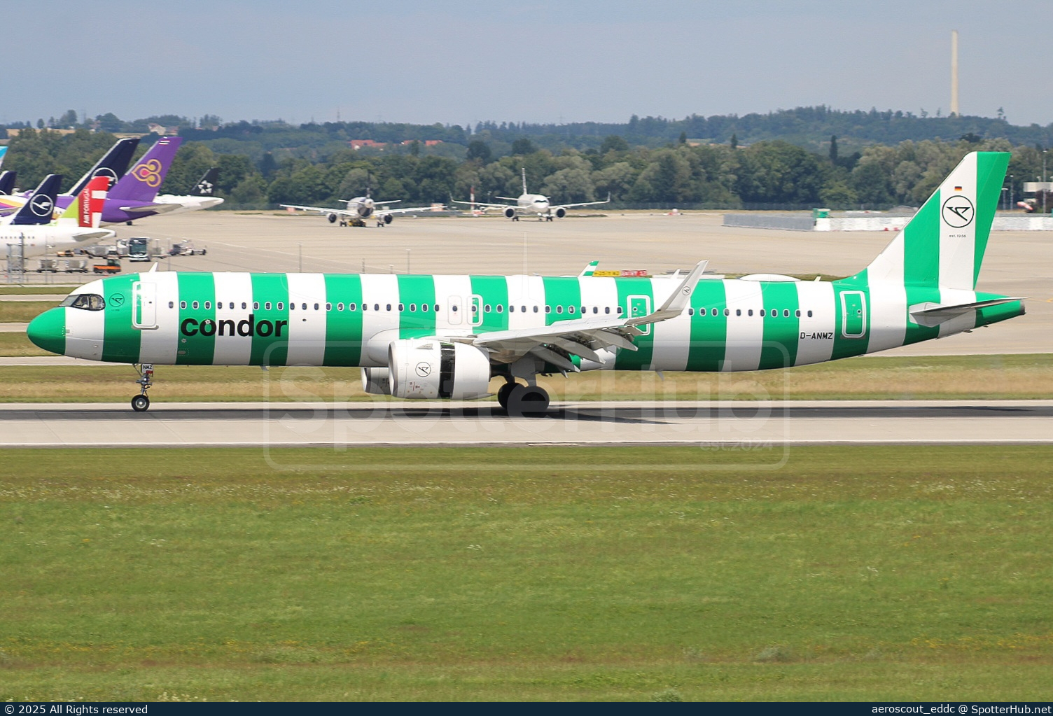 Photo of D-ANMZ - Airbus A321-271NX operated by Condor