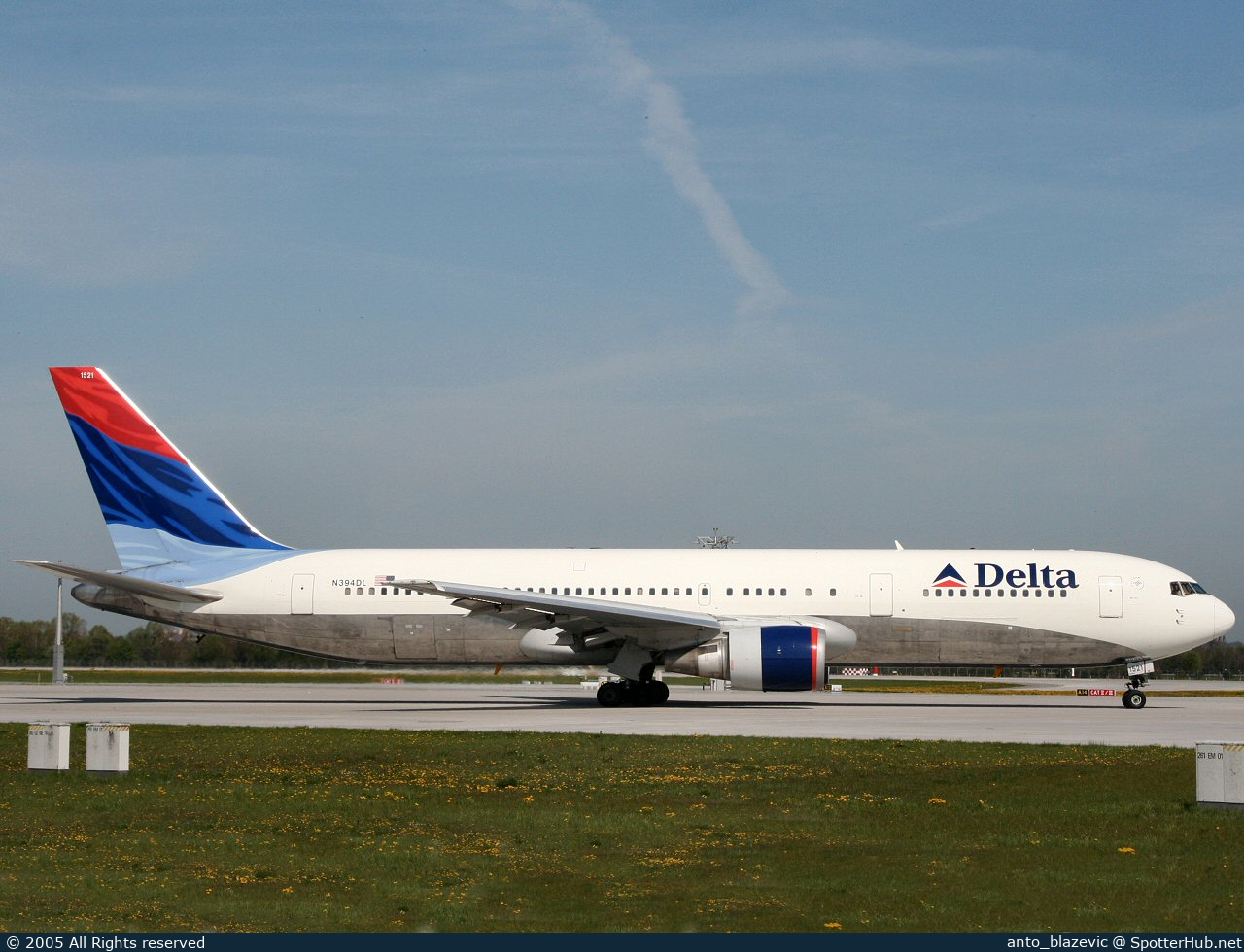 Photo of N394DL - Boeing 767-324(ER) operated by Delta Air Lines