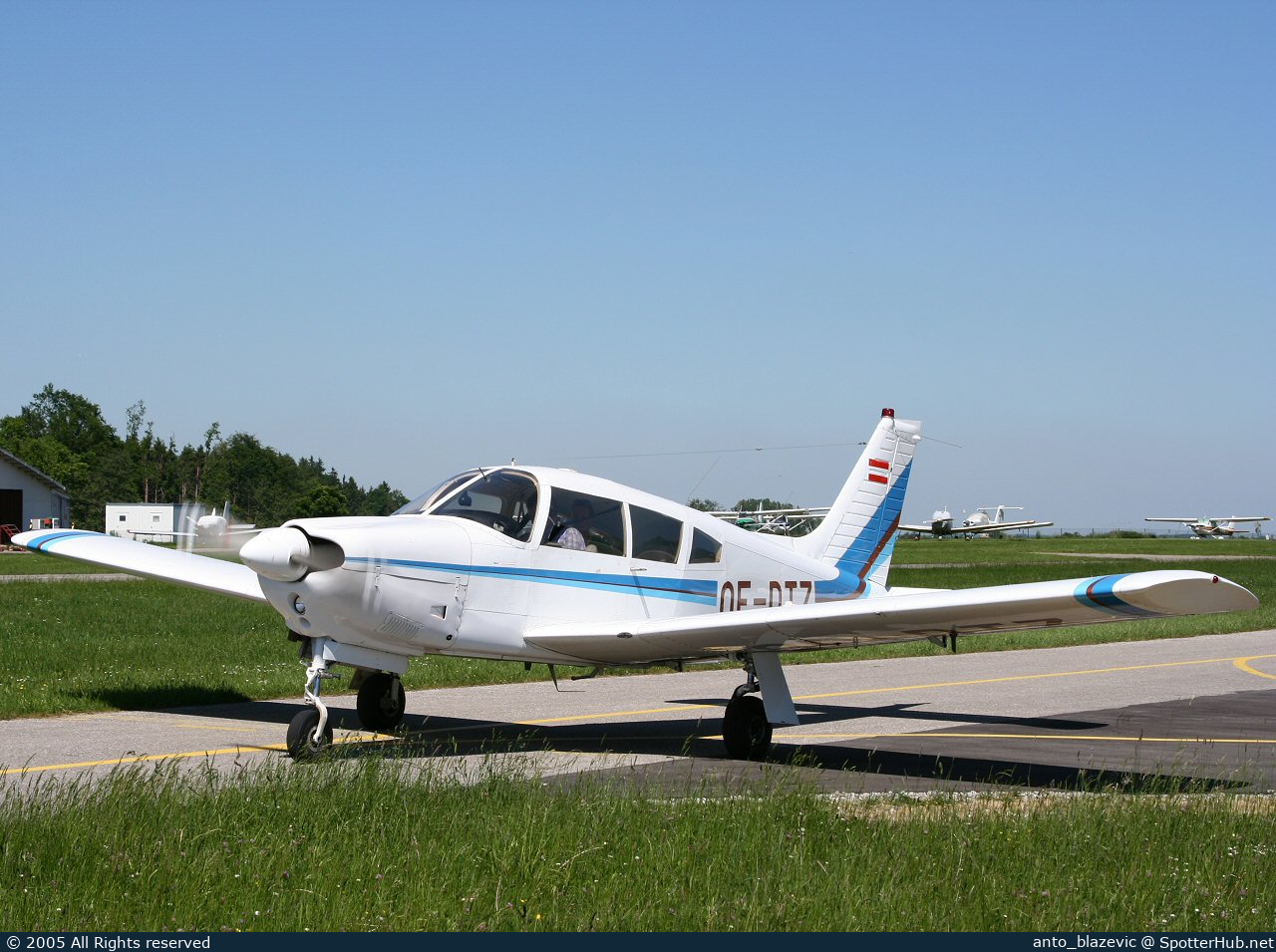 Photo of OE-DTZ - Piper PA-28R-200 Cherokee Arrow II operated by Private