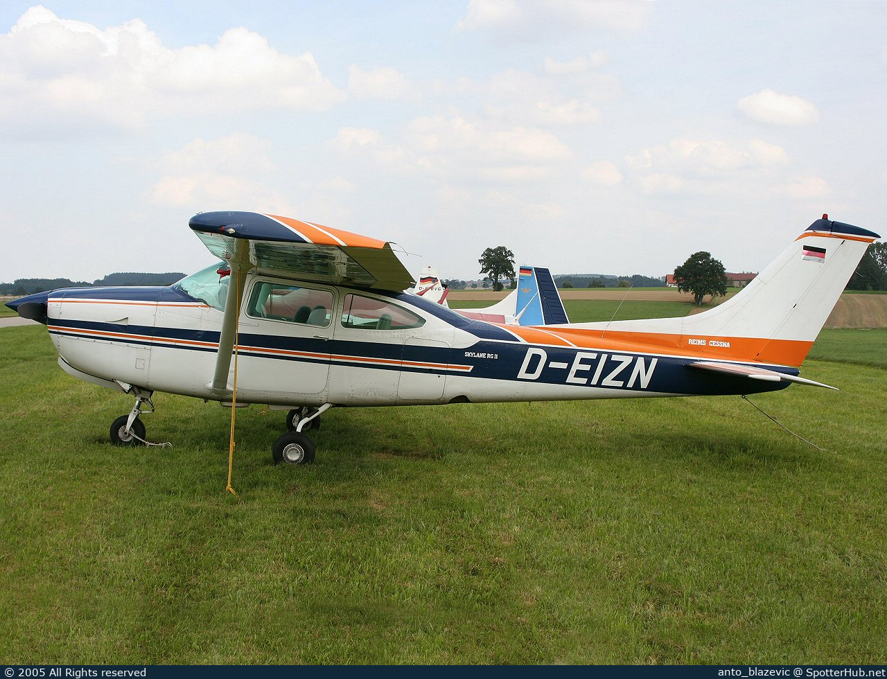 Photo of D-EIZN - Reims-Cessna FR182 Skylane RG II operated by Private