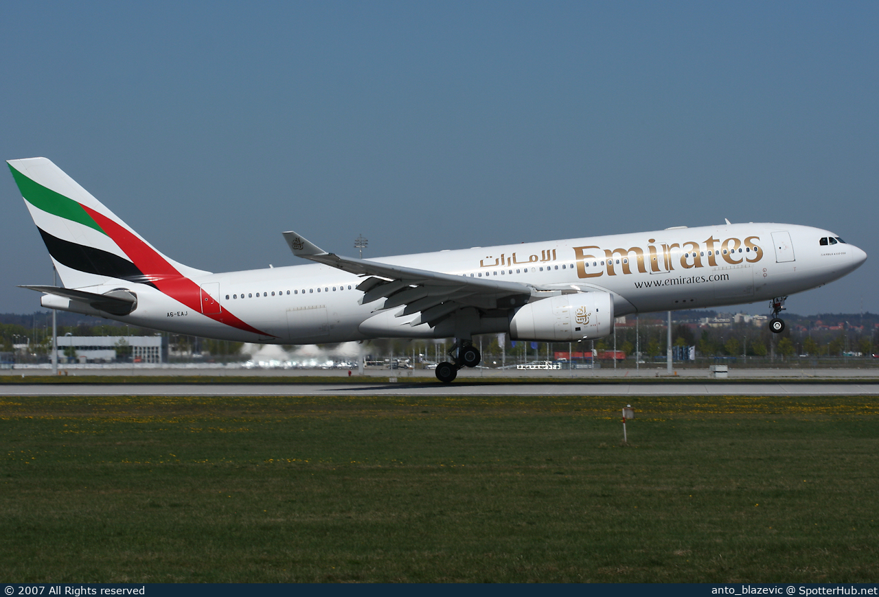 Photo of A6-EAJ - Airbus A330-243 operated by Emirates