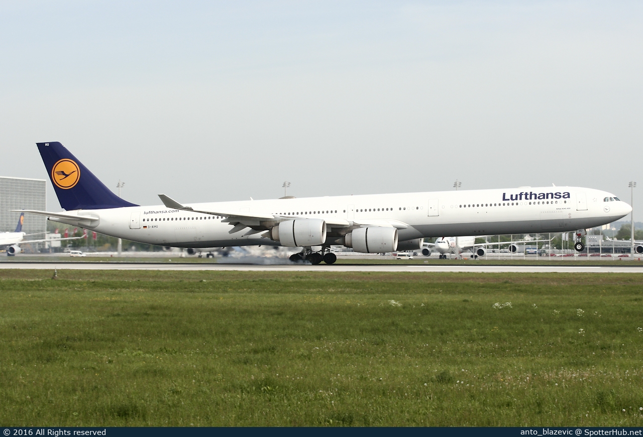 Photo of D-AIHU - Airbus A340-642 operated by Lufthansa