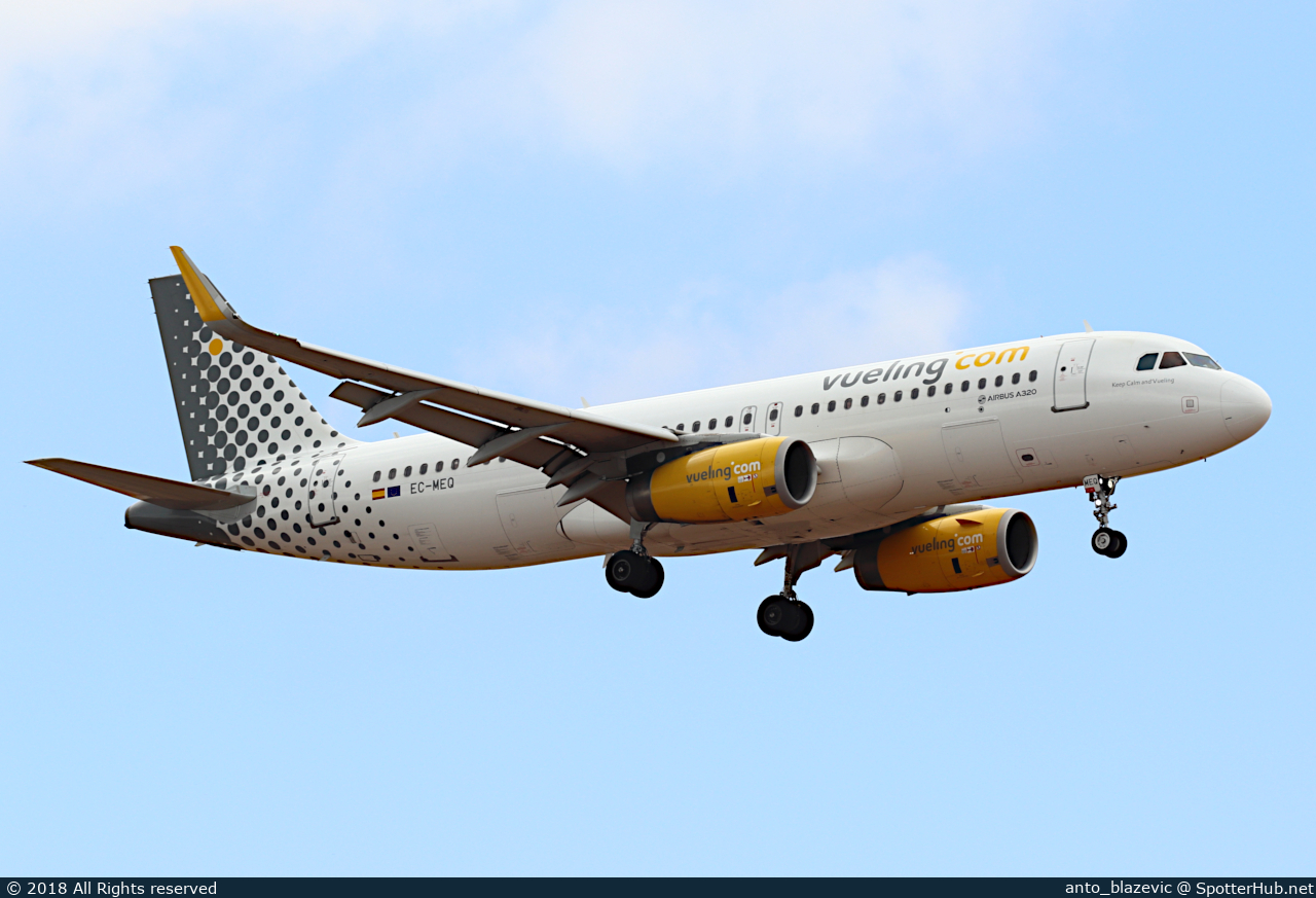 Photo of EC-MEQ - Airbus A320-232 operated by Vueling