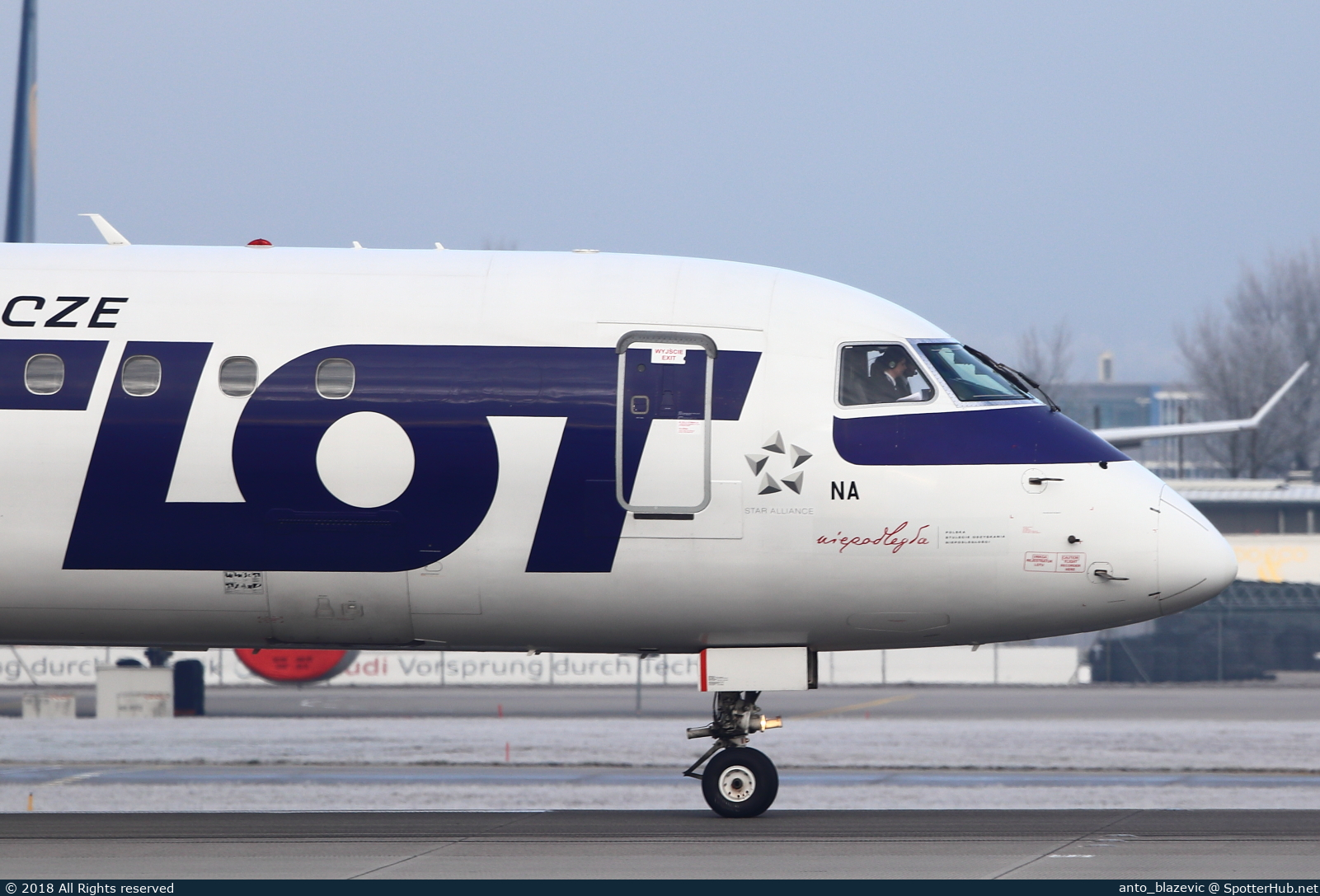 Photo of SP-LNA - Embraer ERJ-195LR operated by LOT Polish Airlines