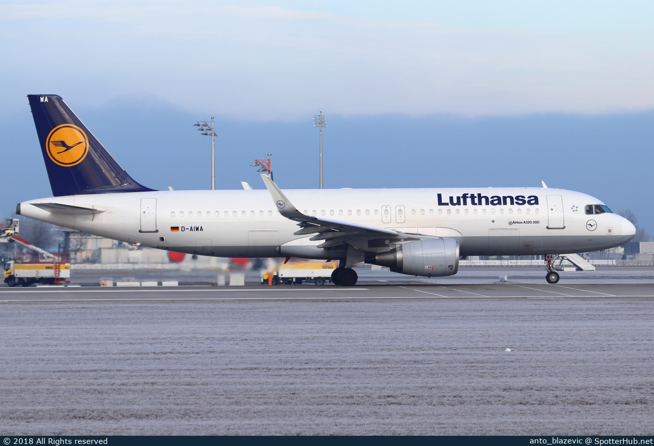 Photo of D-AIWA - Airbus A320-214 operated by Lufthansa