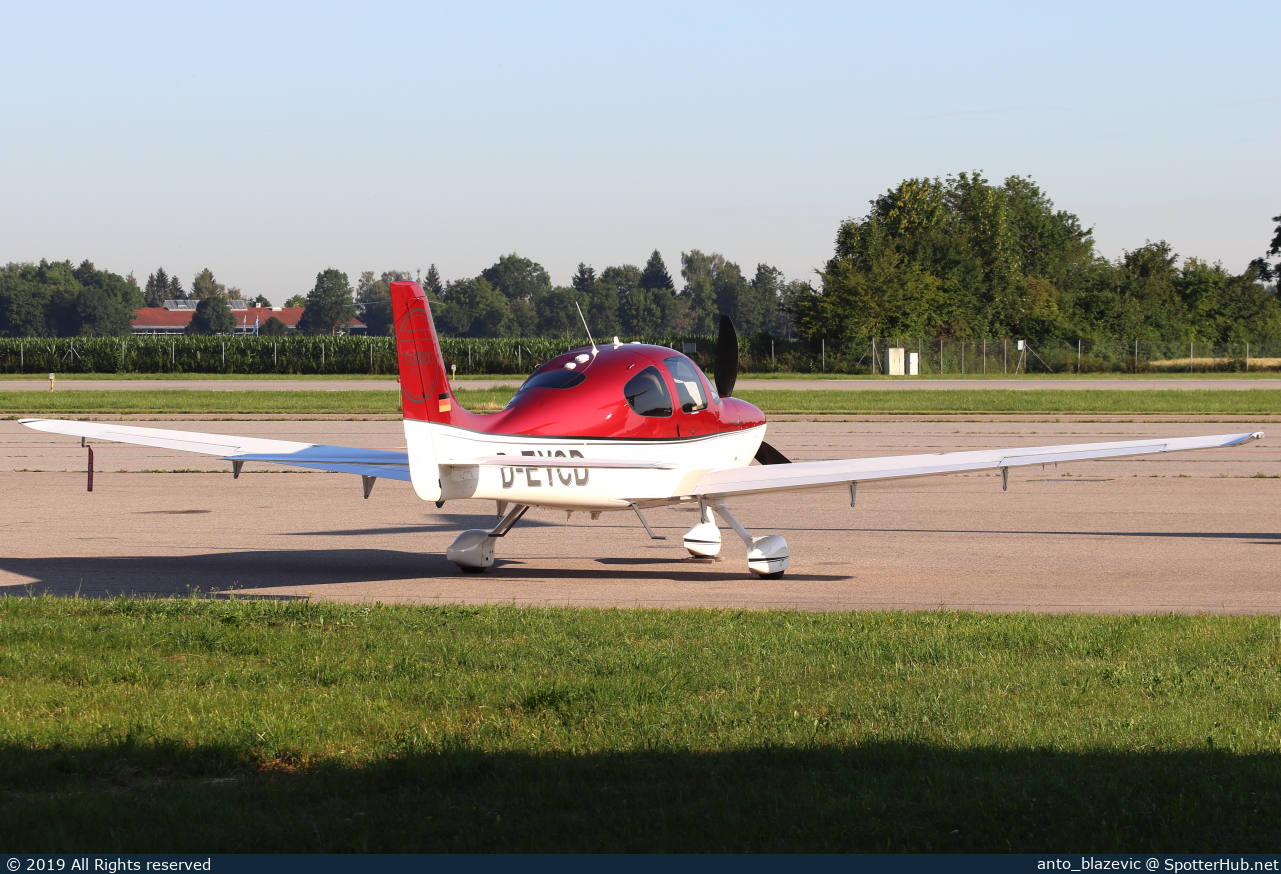 Photo of D-EYCD - Cirrus SR22 G3 GTSx operated by Private