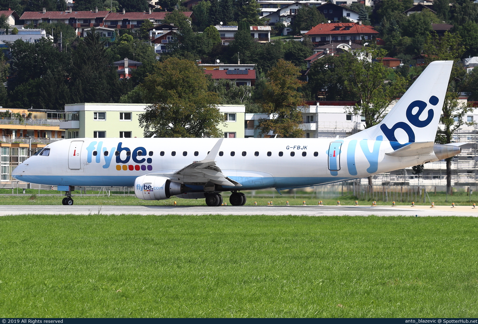 Photo of G-FBJK - Embraer ERJ-175STD operated by flybe