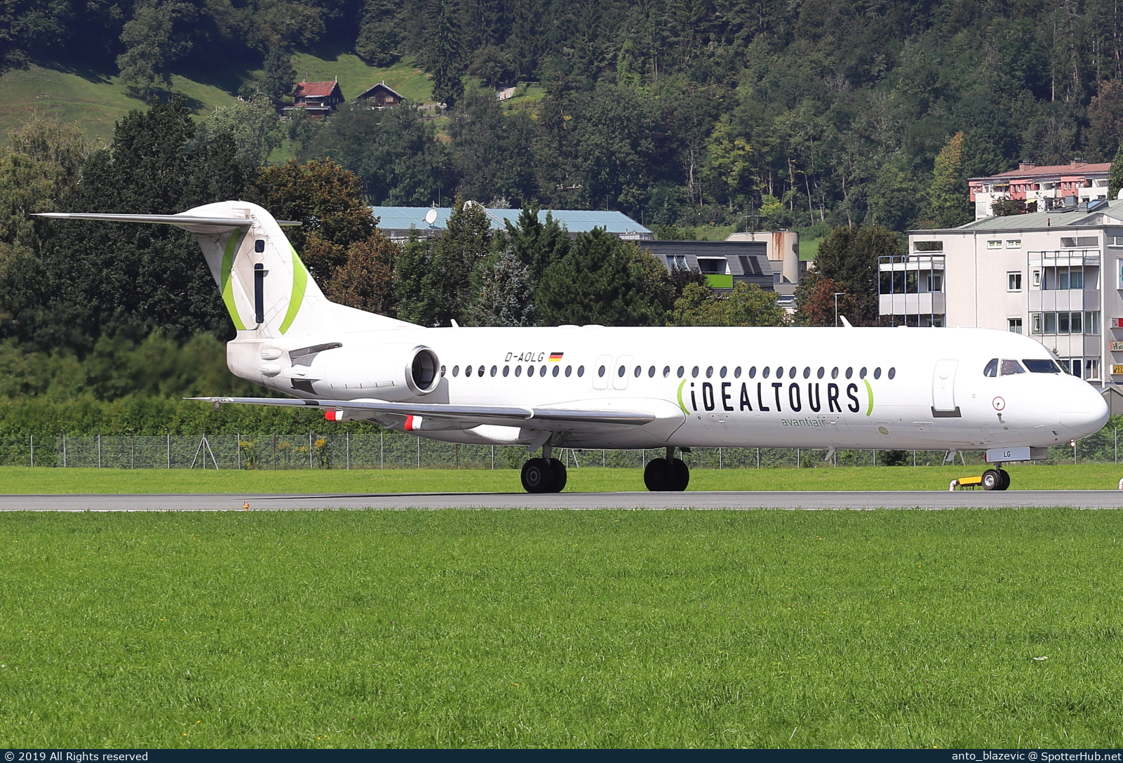 Photo of D-AOLG - Fokker 100 operated by Avanti Air