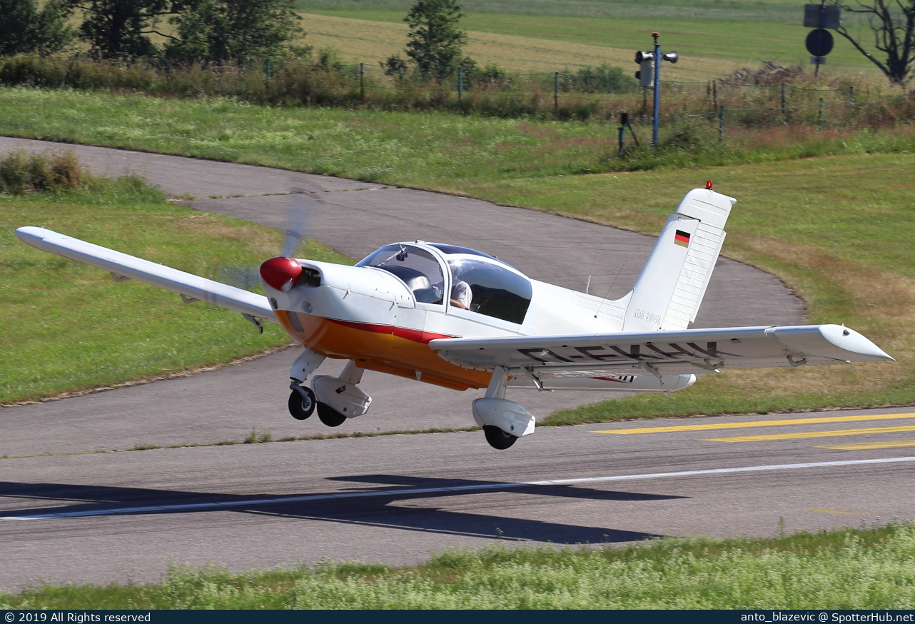 Photo of D-EKHK - SOCATA MS.894E Rallye Minerva 220GT operated by Private