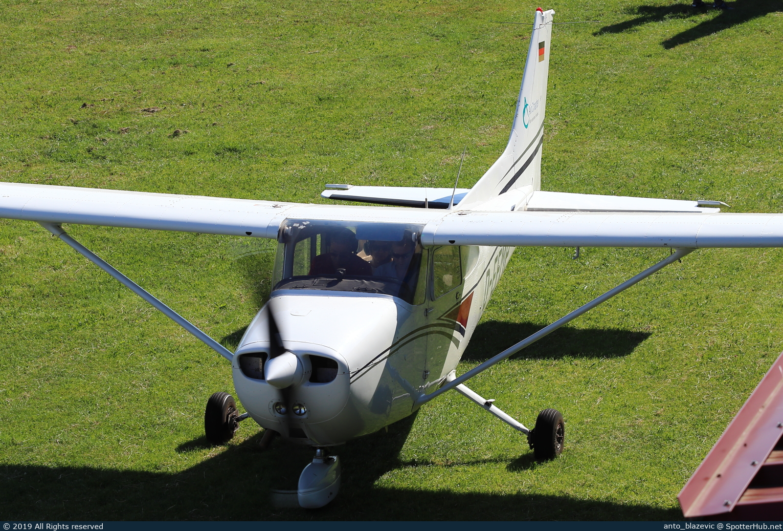 Photo of D-EFMP - Reims-Cessna F172N Skyhawk operated by AIR CHARTER Luftfahrt GmbH