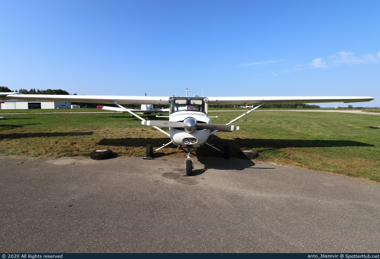 Photo of D-EGOJ - Reims-Cessna F152 operated by Air Munich Aviation - Flugschule Jesenwang