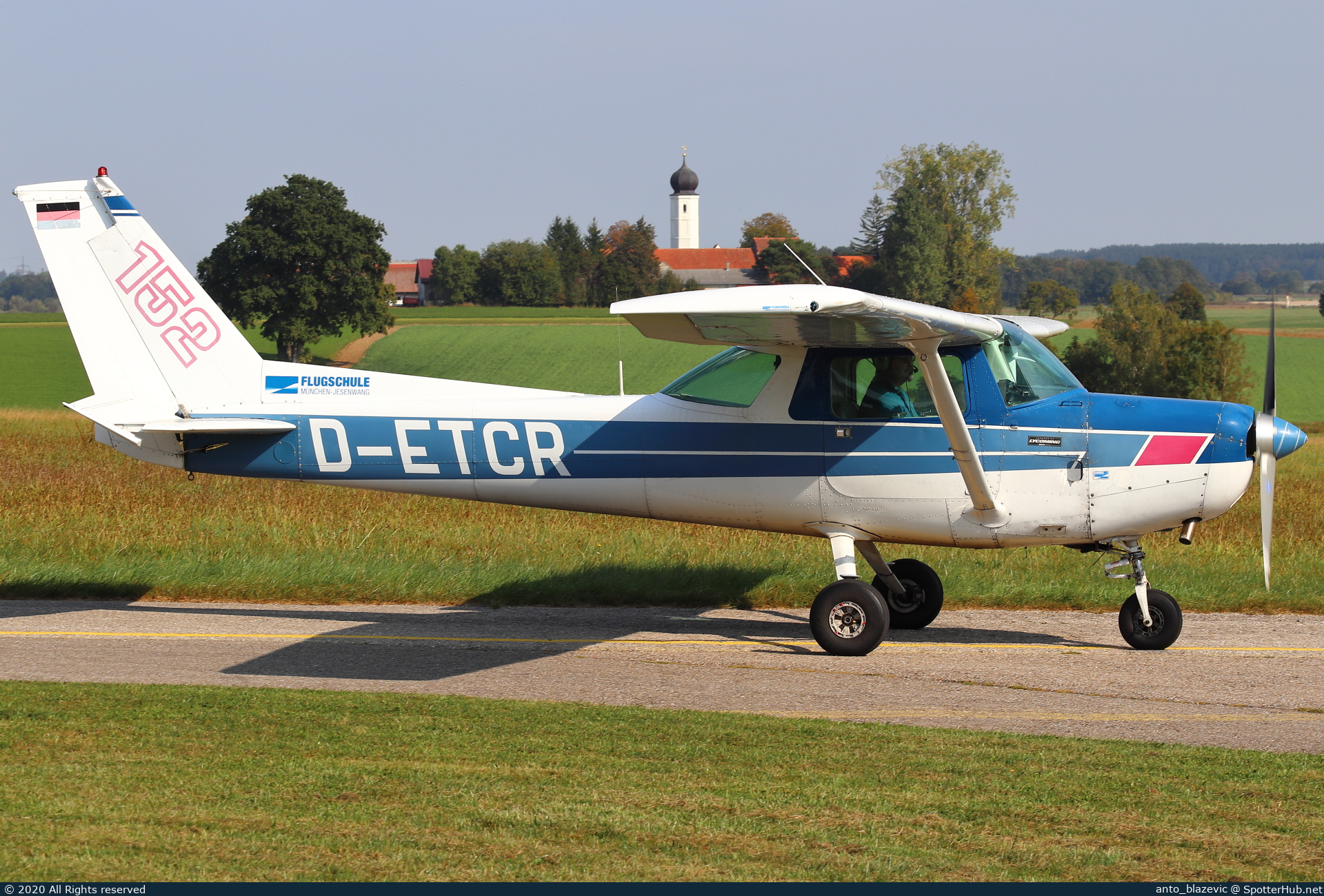 Photo of D-ETCR - Cessna 152 operated by Air Munich Aviation - Flugschule Jesenwang
