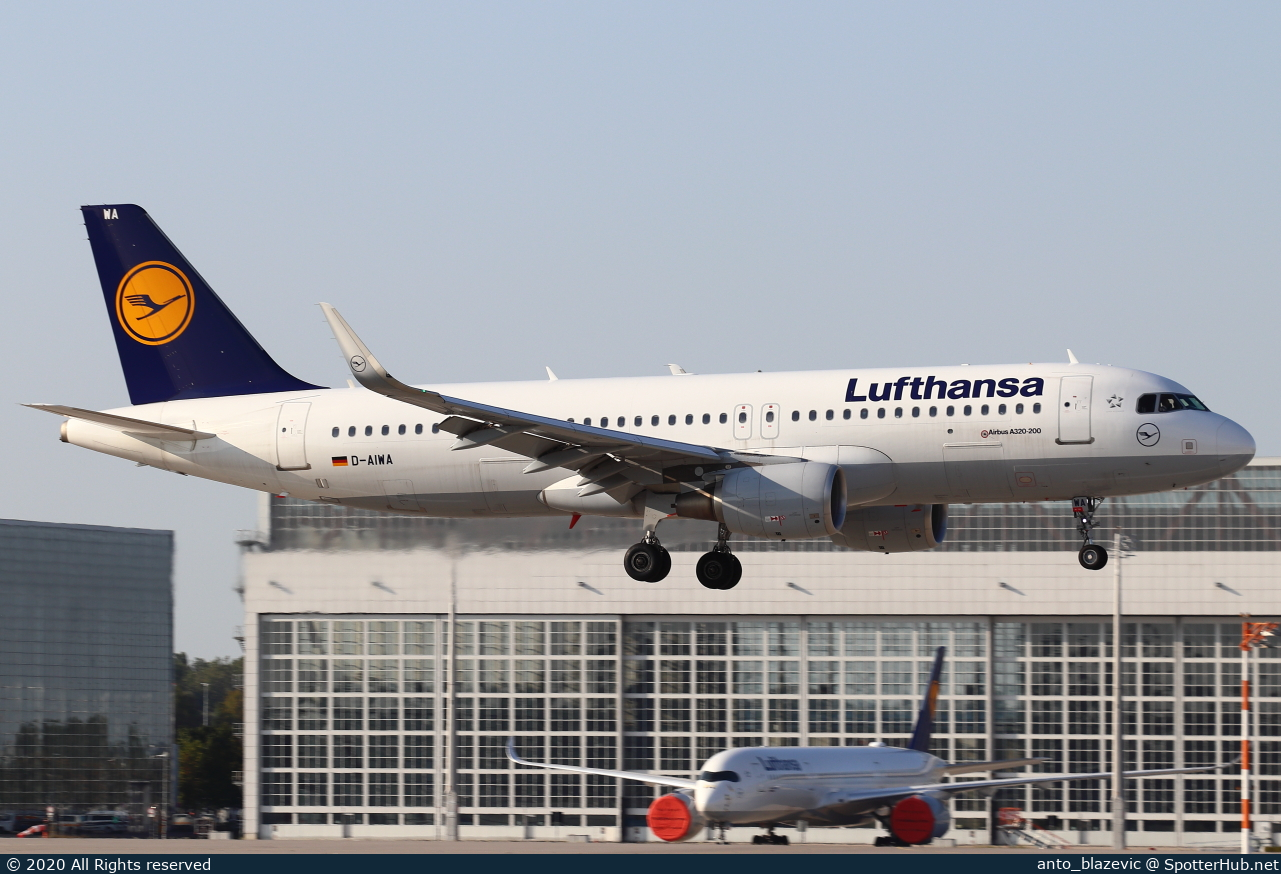 Photo of D-AIWA - Airbus A320-214 operated by Lufthansa