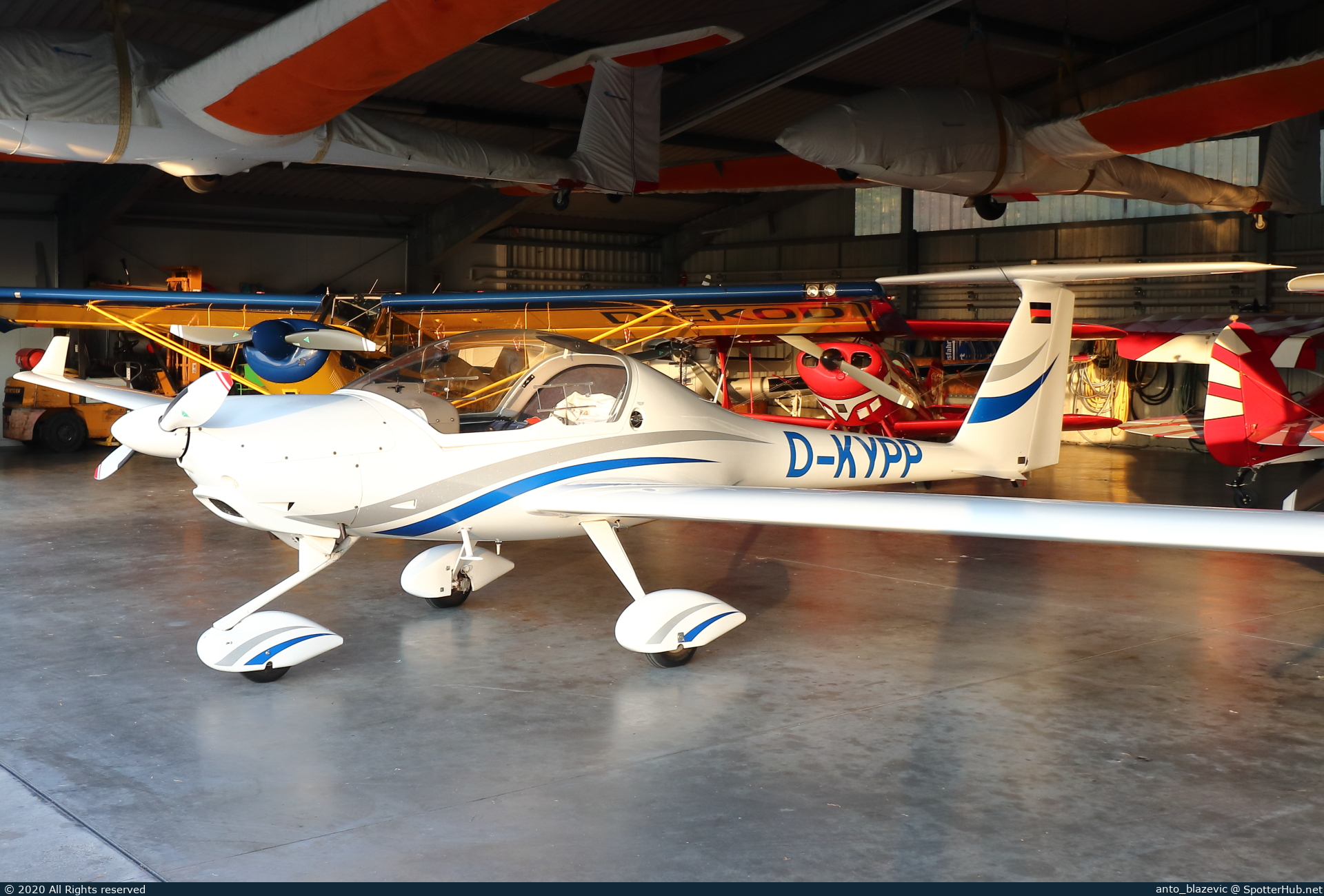 Photo of D-KYPP - Diamond HK36TC Super Dimona operated by Fliegerclub Moosburg
