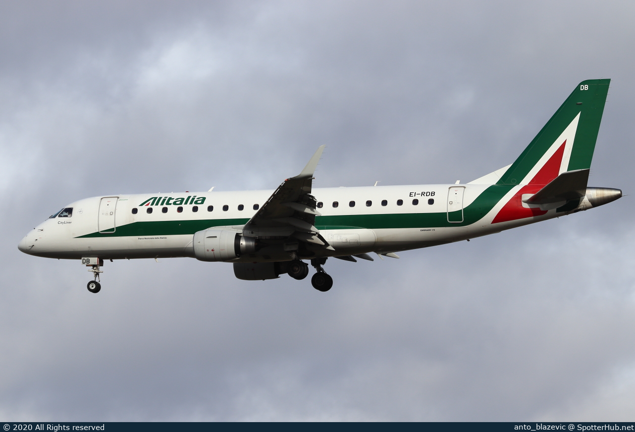 Photo of EI-RDB - Embraer ERJ-175STD operated by Alitalia CityLiner
