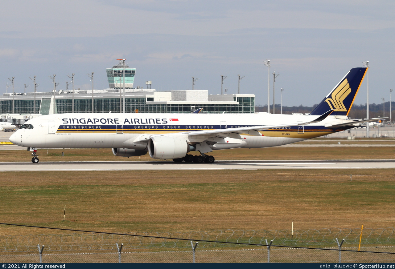 Photo of 9V-SMH - Airbus A350-941 operated by Singapore Airlines