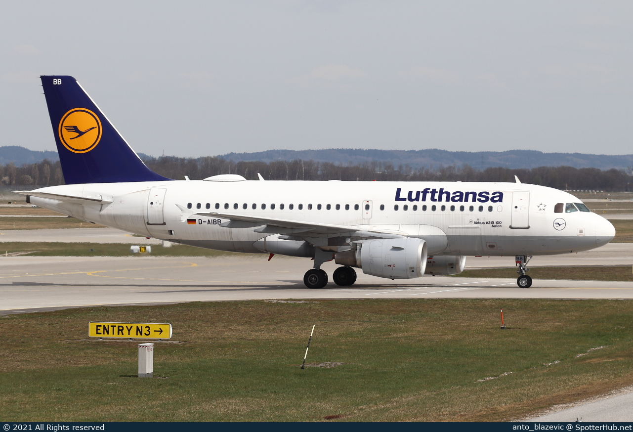 Photo of D-AIBB - Airbus A319-112 operated by Lufthansa