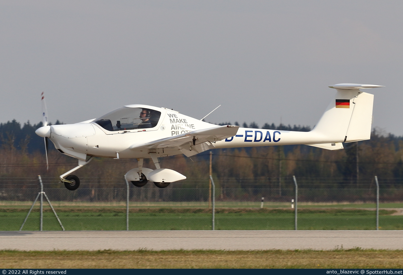Photo of D-EDAC - Diamond DA20-A1 Katana operated by Flugsportgruppe im DLR Oberpfaffenhofen
