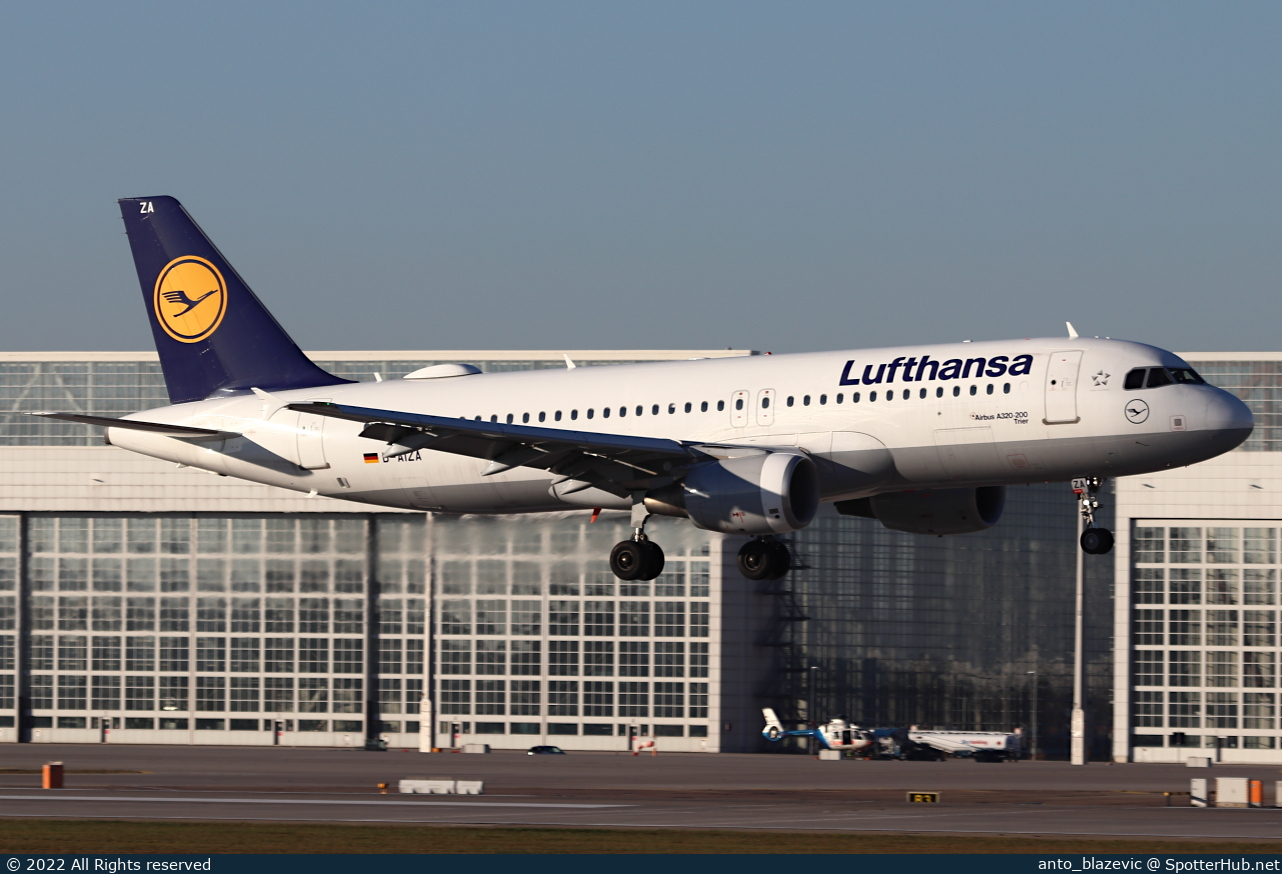 Photo of D-AIZA - Airbus A320-214 operated by Lufthansa