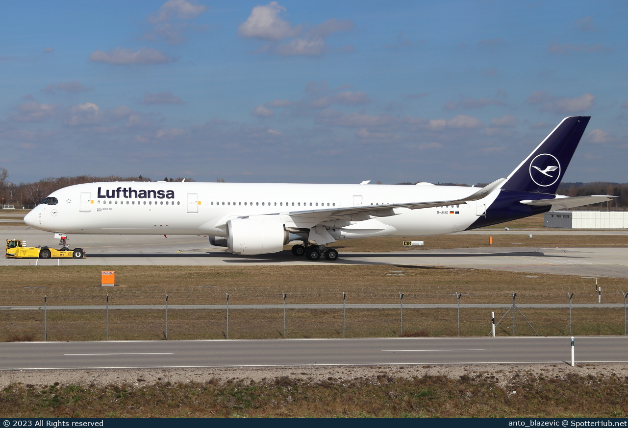 Photo of D-AIXD - Airbus A350-941 operated by Lufthansa