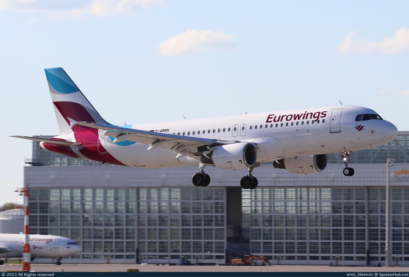 Photo of D-ABNN - Airbus A320-214 operated by Eurowings