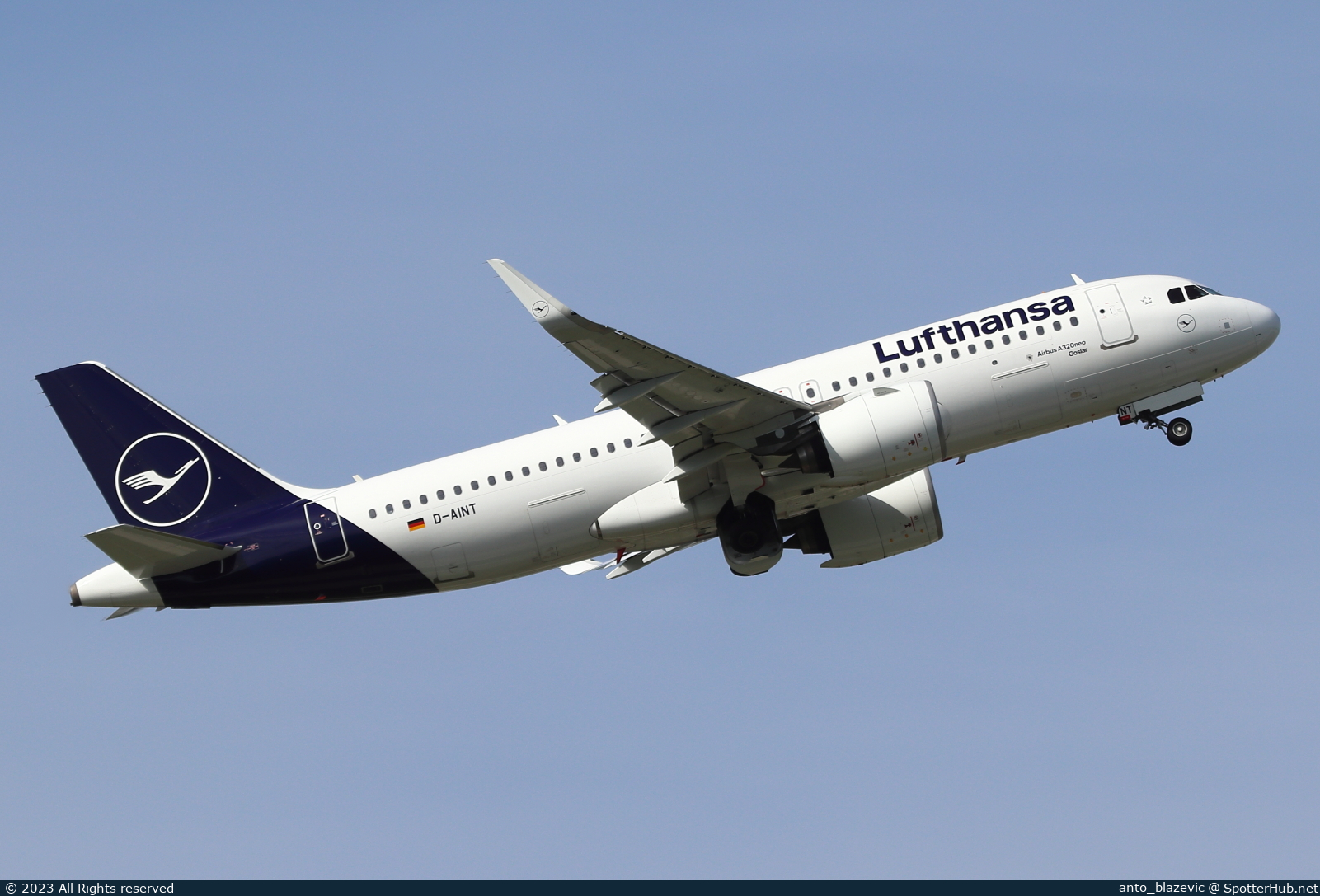 Photo of D-AINT - Airbus A320-271N operated by Lufthansa