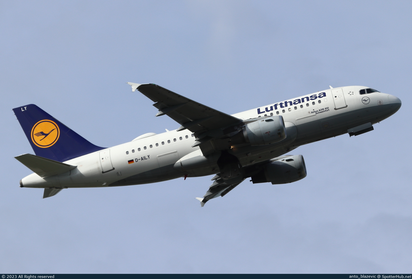 Photo of D-AILY - Airbus A319-114 operated by Lufthansa