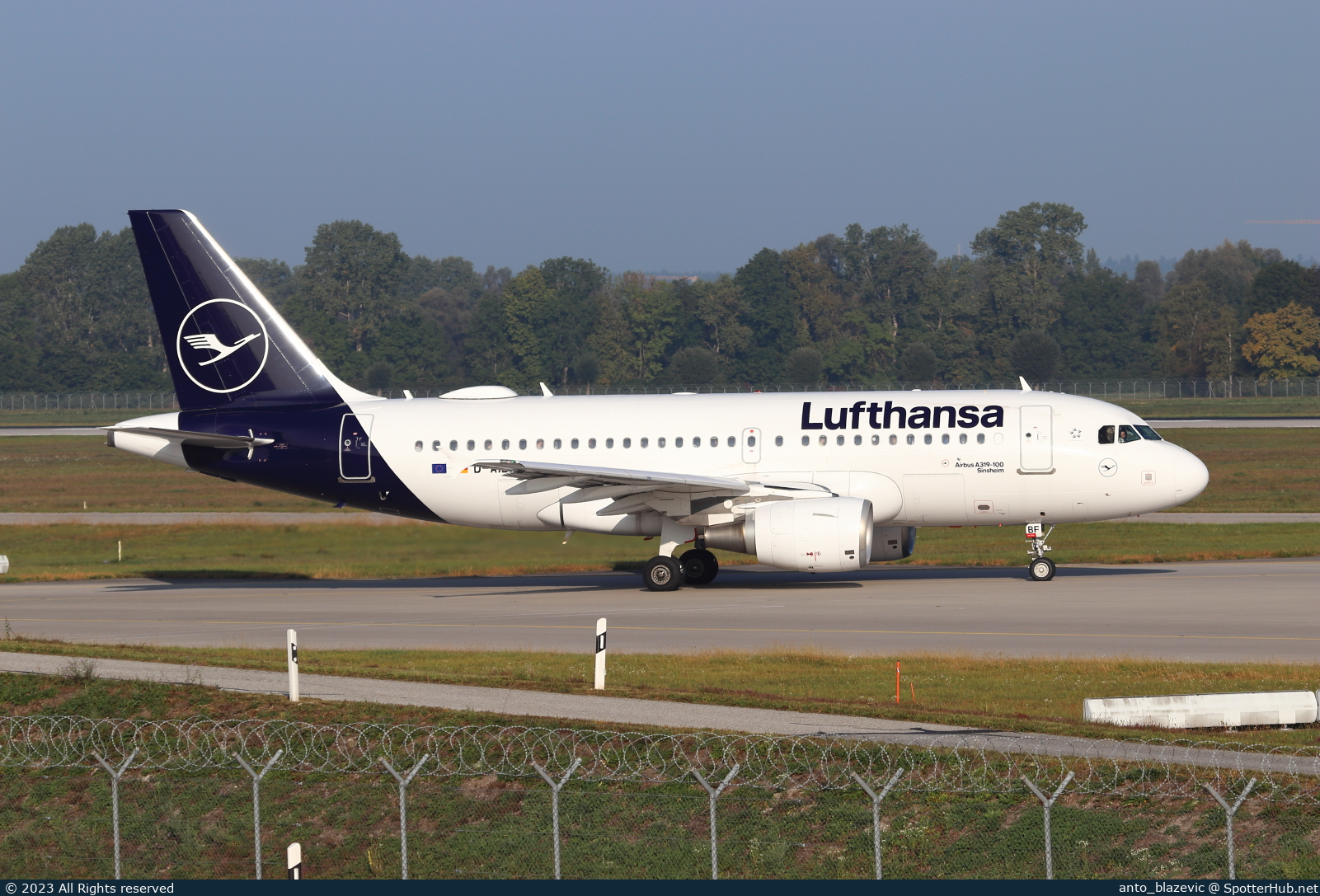 Photo of D-AIBF - Airbus A319-112 operated by Lufthansa