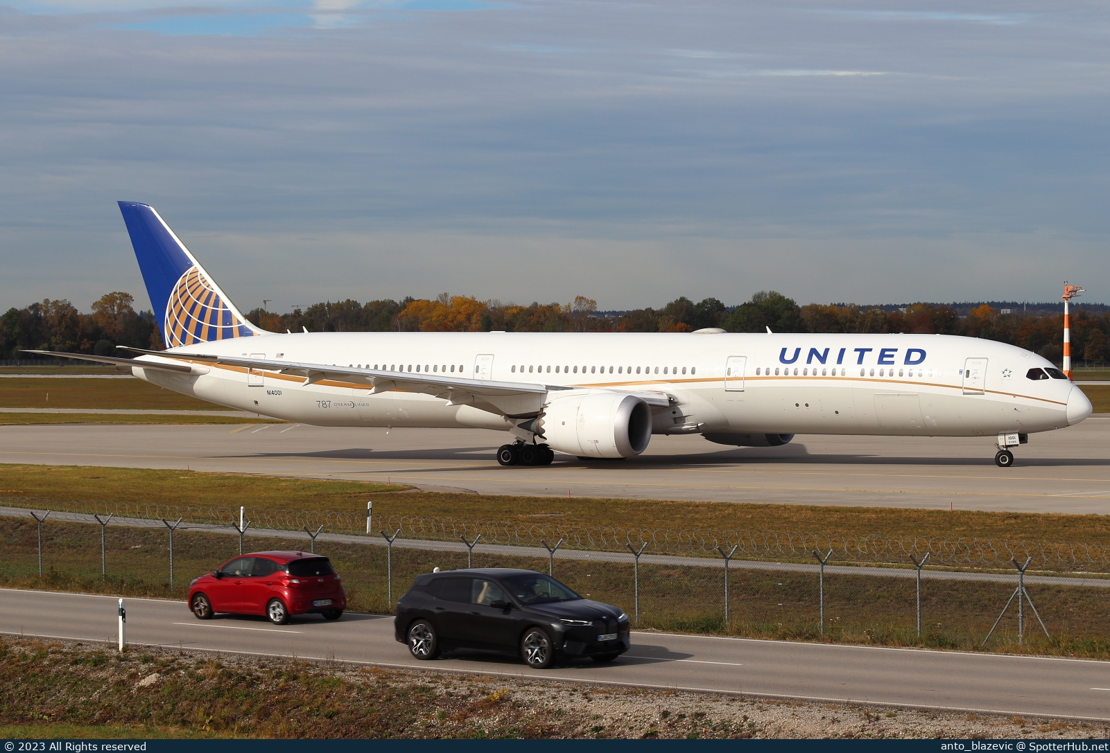 Photo of N14001 - Boeing 787-10 Dreamliner operated by United Airlines