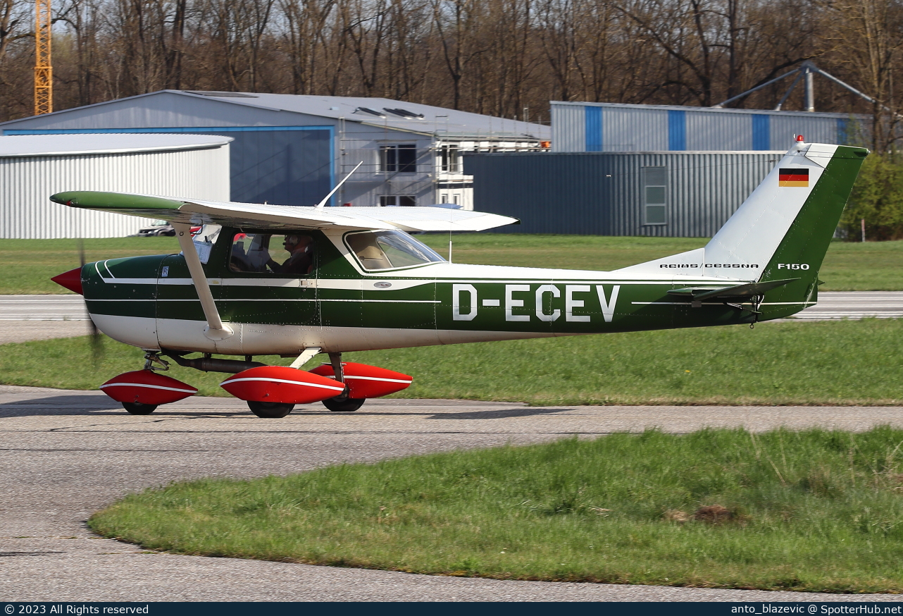 Photo of D-ECEV - Reims-Cessna F150K operated by Private