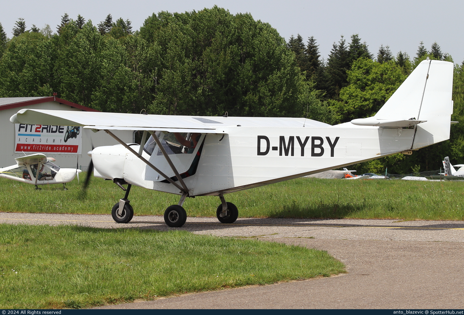 Photo of D-MYBY - ICP Savannah VG operated by Private